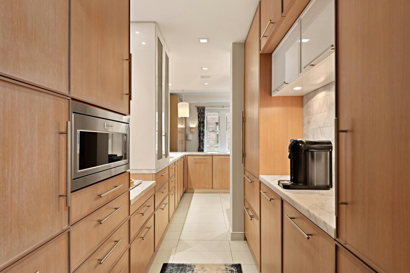 New York, New York, 10023, United States, 2 Bedrooms Bedrooms, ,2 BathroomsBathrooms,Residential,For Sale,2012770