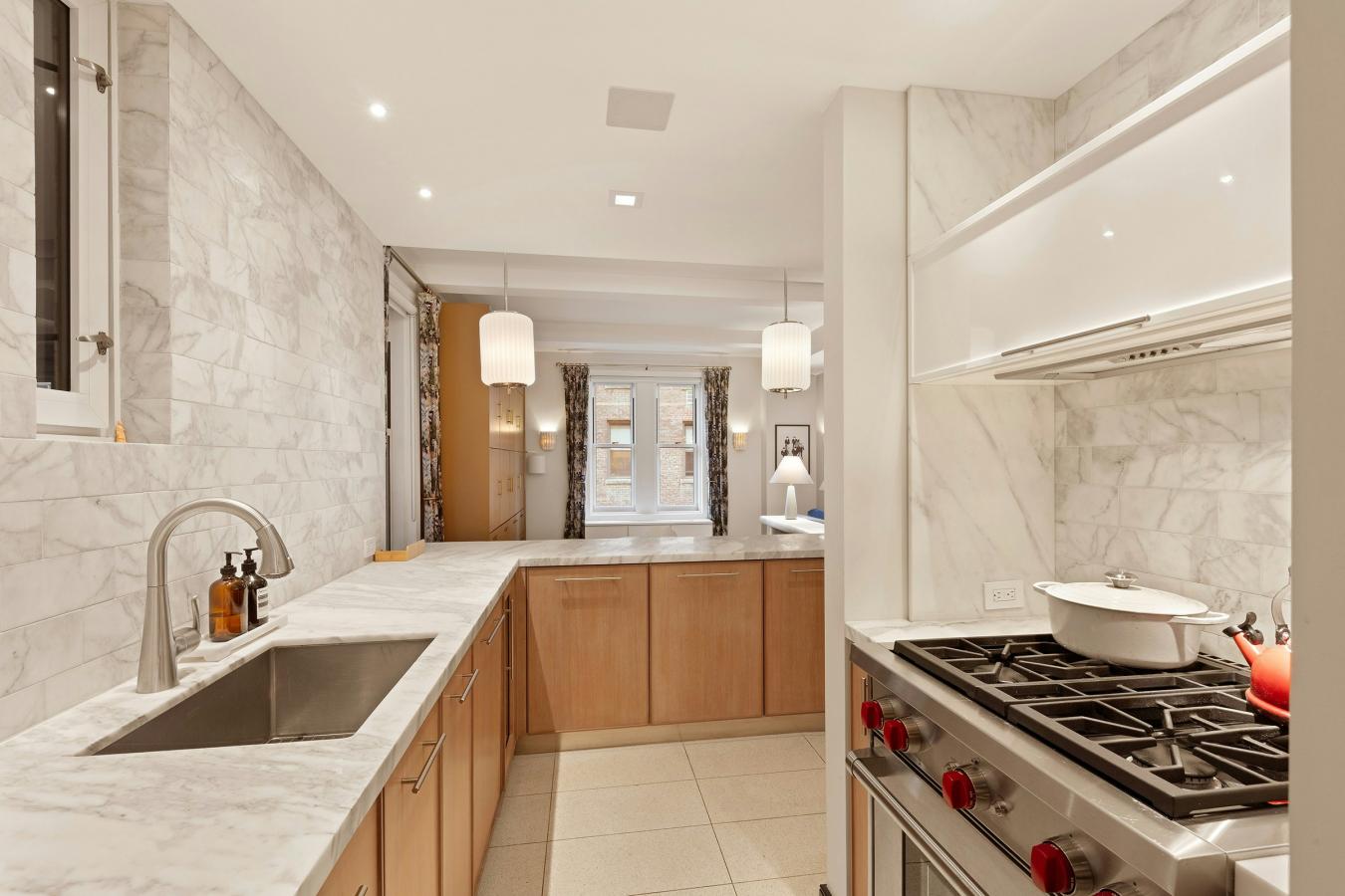 New York, New York, 10023, United States, 2 Bedrooms Bedrooms, ,2 BathroomsBathrooms,Residential,For Sale,2012770