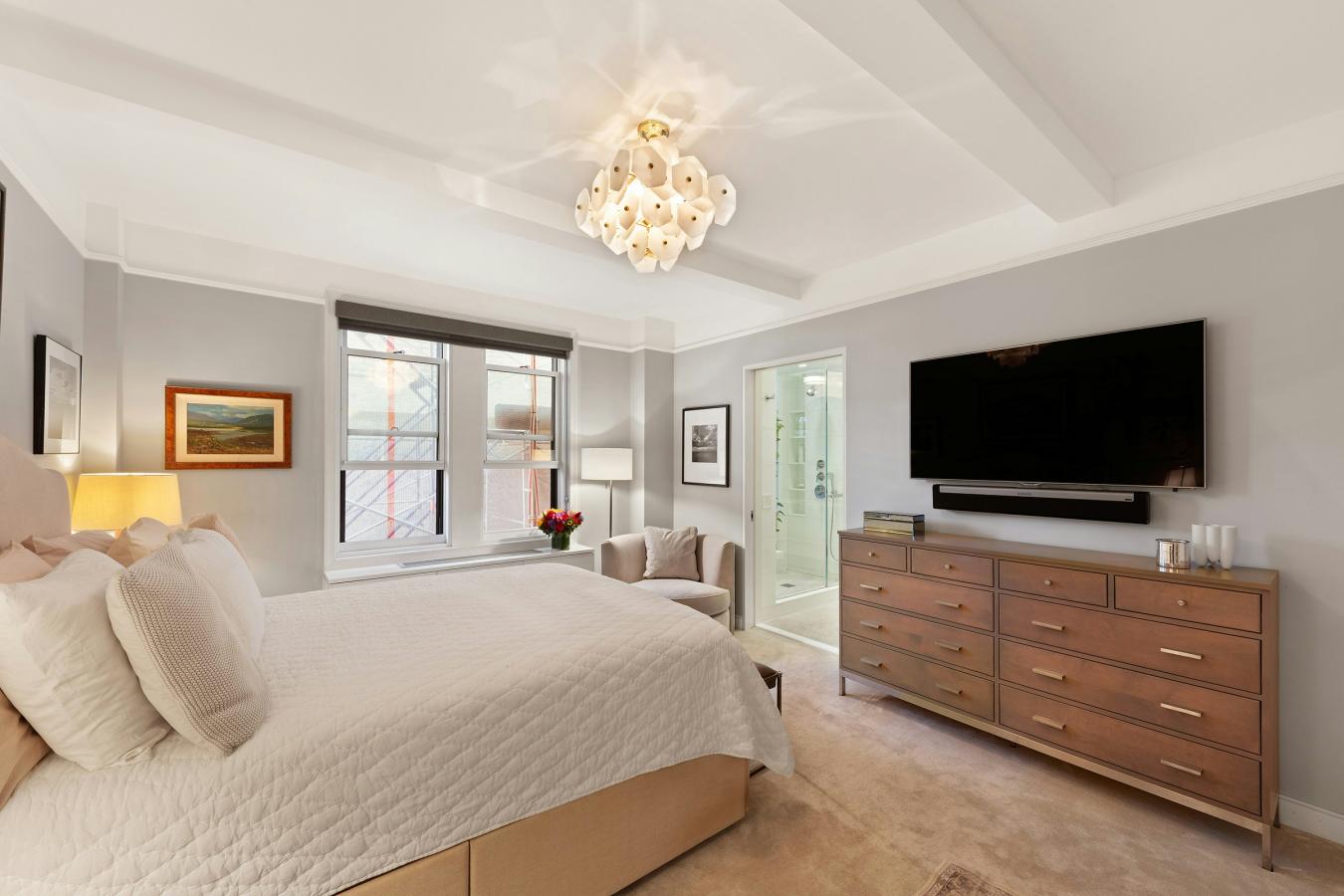 New York, New York, 10023, United States, 2 Bedrooms Bedrooms, ,2 BathroomsBathrooms,Residential,For Sale,2012770