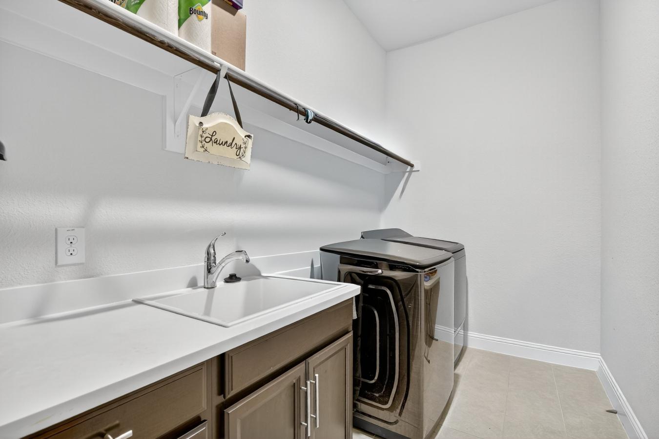 Gunter, Grayson, 75058, United States, 4 Bedrooms Bedrooms, ,3 BathroomsBathrooms,Residential,For Sale,2013119