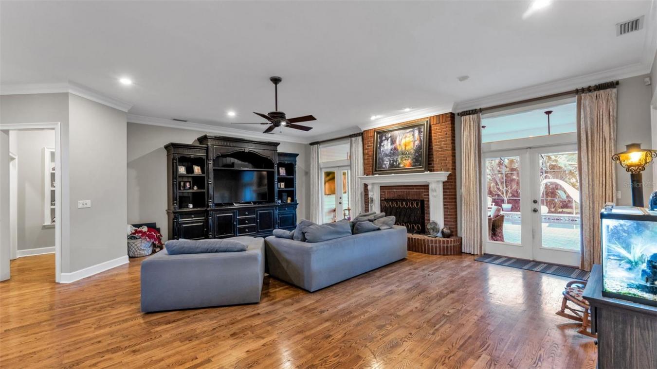 LAKELAND, Polk, 33813, United States, 5 Bedrooms Bedrooms, ,4 BathroomsBathrooms,Residential,For Sale,2013116