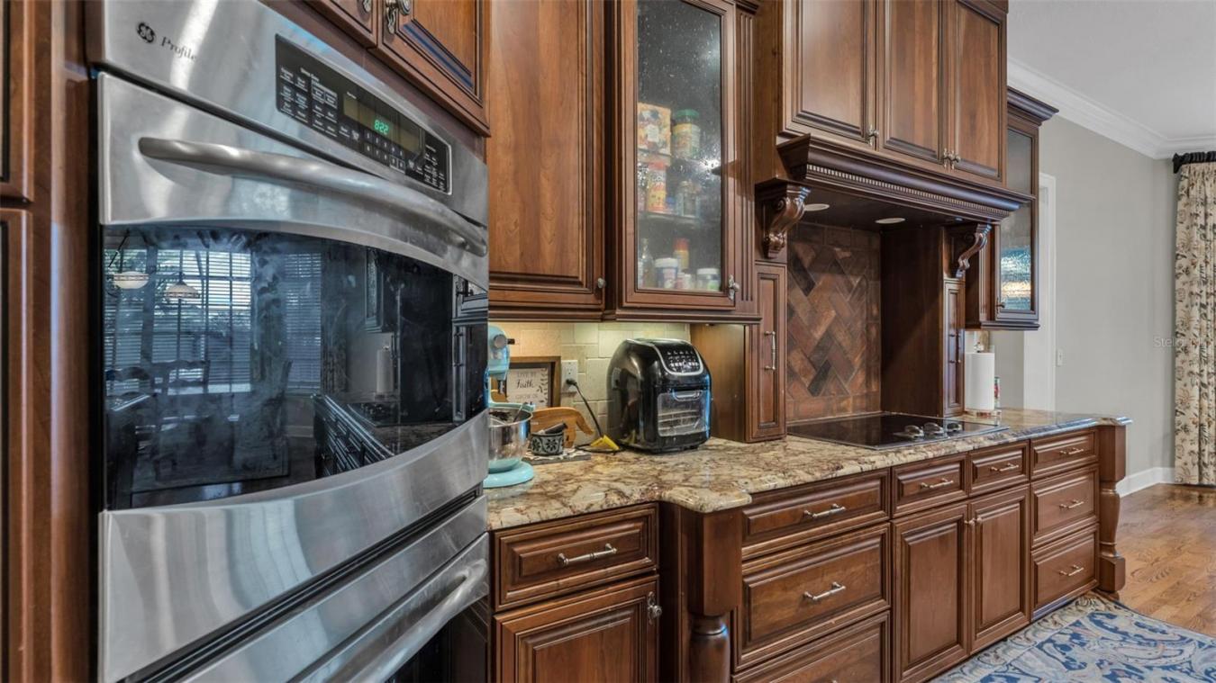 LAKELAND, Polk, 33813, United States, 5 Bedrooms Bedrooms, ,4 BathroomsBathrooms,Residential,For Sale,2013116