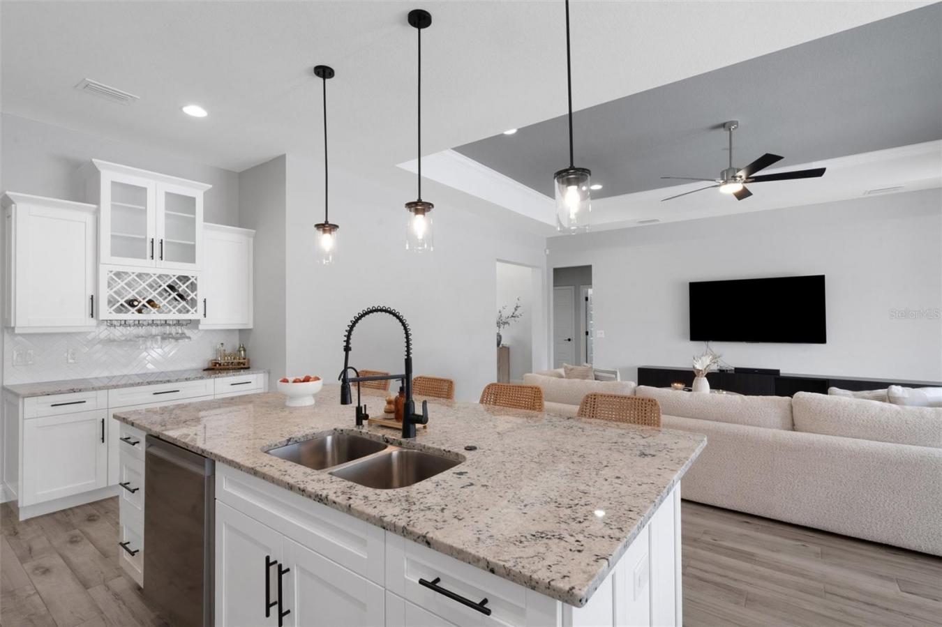 LAKELAND, Polk, 33812, United States, 4 Bedrooms Bedrooms, ,3 BathroomsBathrooms,Residential,For Sale,2013115