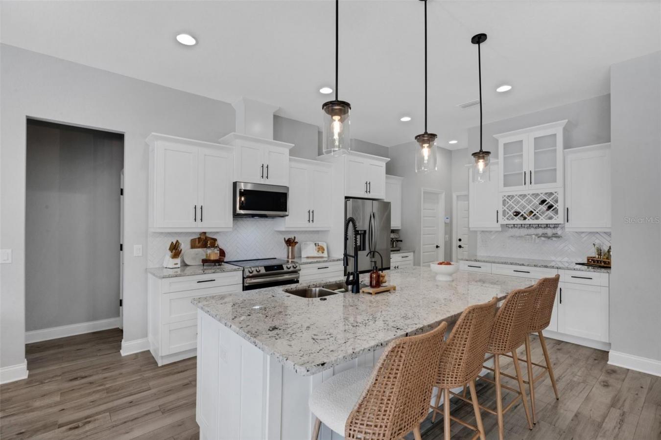 LAKELAND, Polk, 33812, United States, 4 Bedrooms Bedrooms, ,3 BathroomsBathrooms,Residential,For Sale,2013115