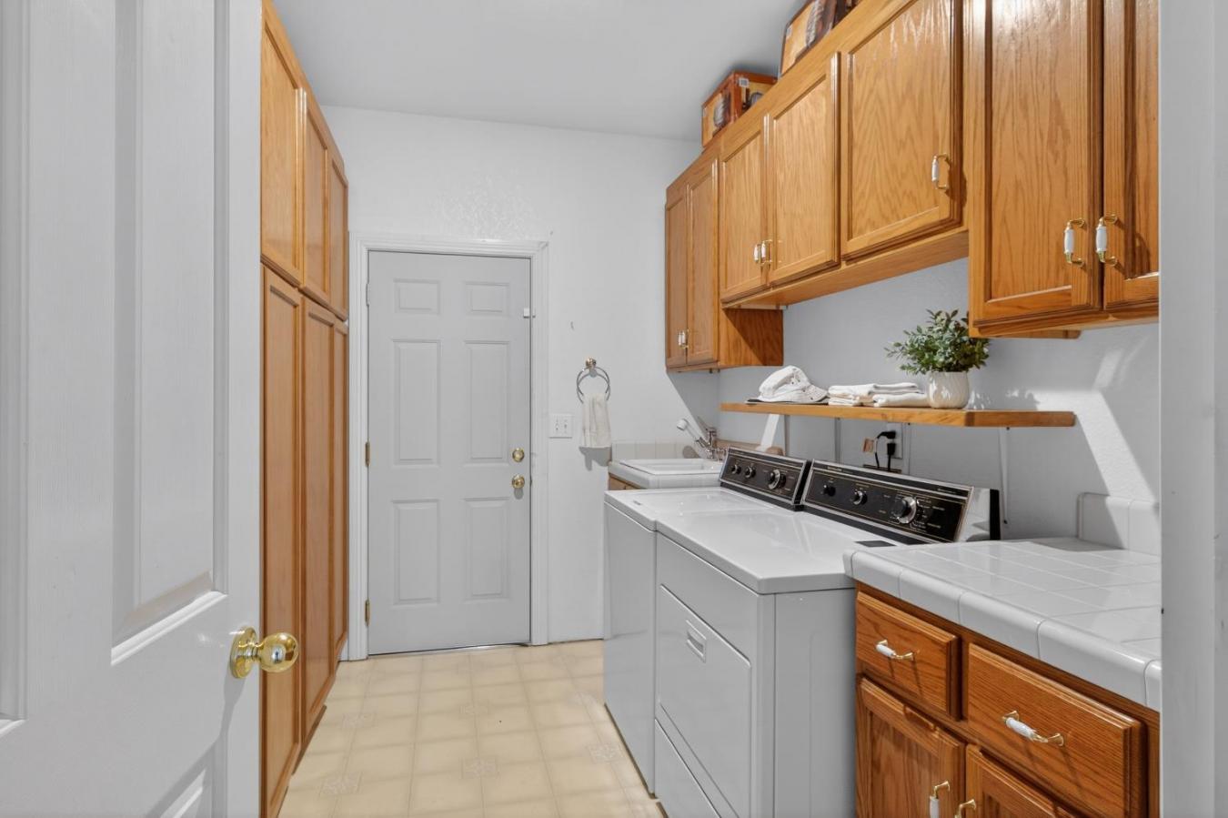 Placerville, El Dorado, 95667, United States, 4 Bedrooms Bedrooms, ,4 BathroomsBathrooms,Residential,For Sale,2015393