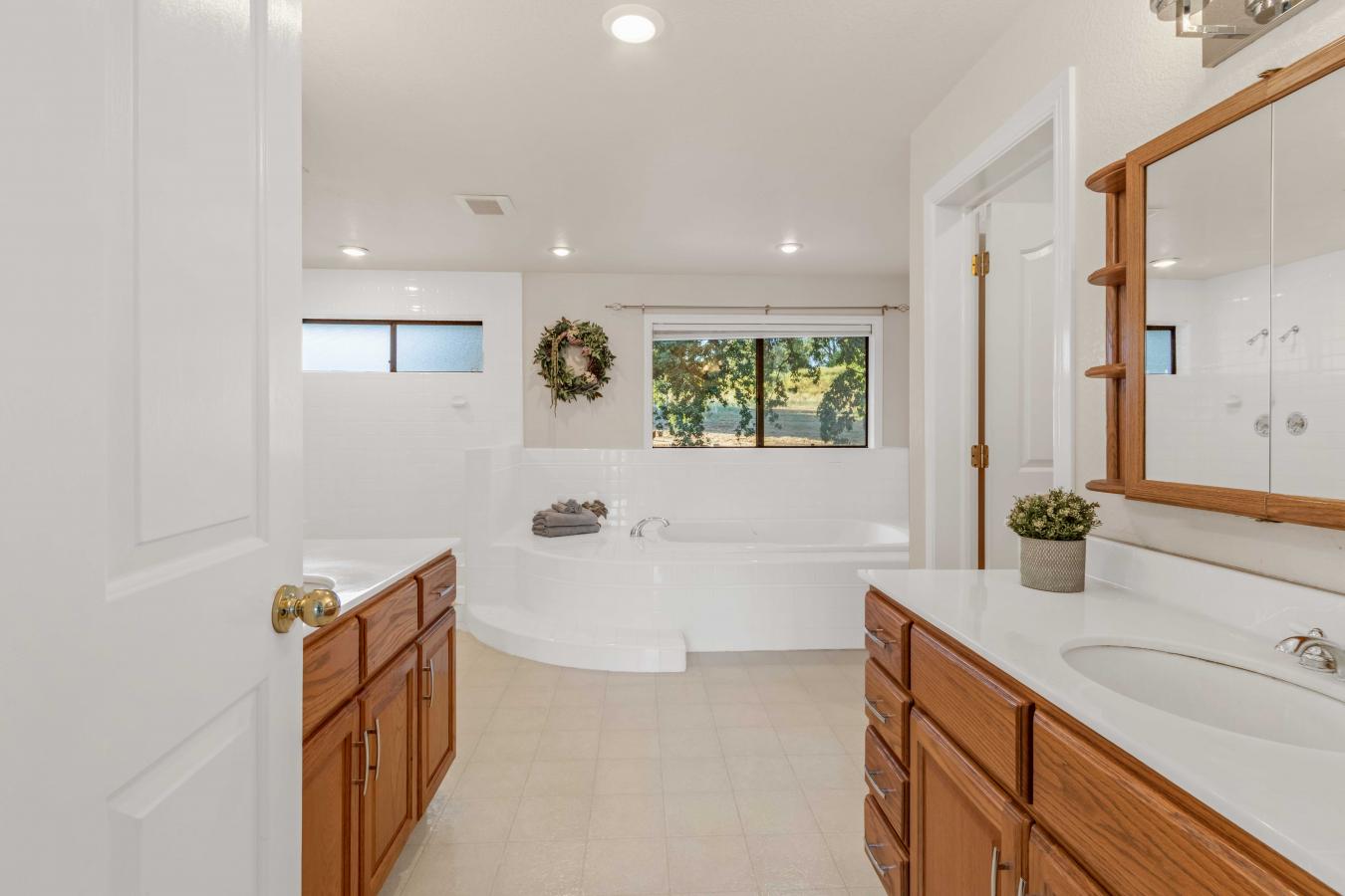 4661 Holm Road, Placerville, El Dorado, 95667, United States, 4 Bedrooms Bedrooms, ,4 BathroomsBathrooms,Residential,For Sale,4661 Holm Road,226083194