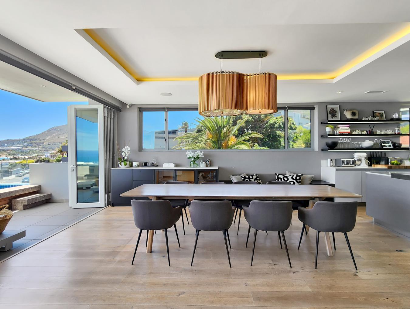 Cape Town, South Africa, 5 Bedrooms Bedrooms, ,5 BathroomsBathrooms,Residential,For Sale,2013377