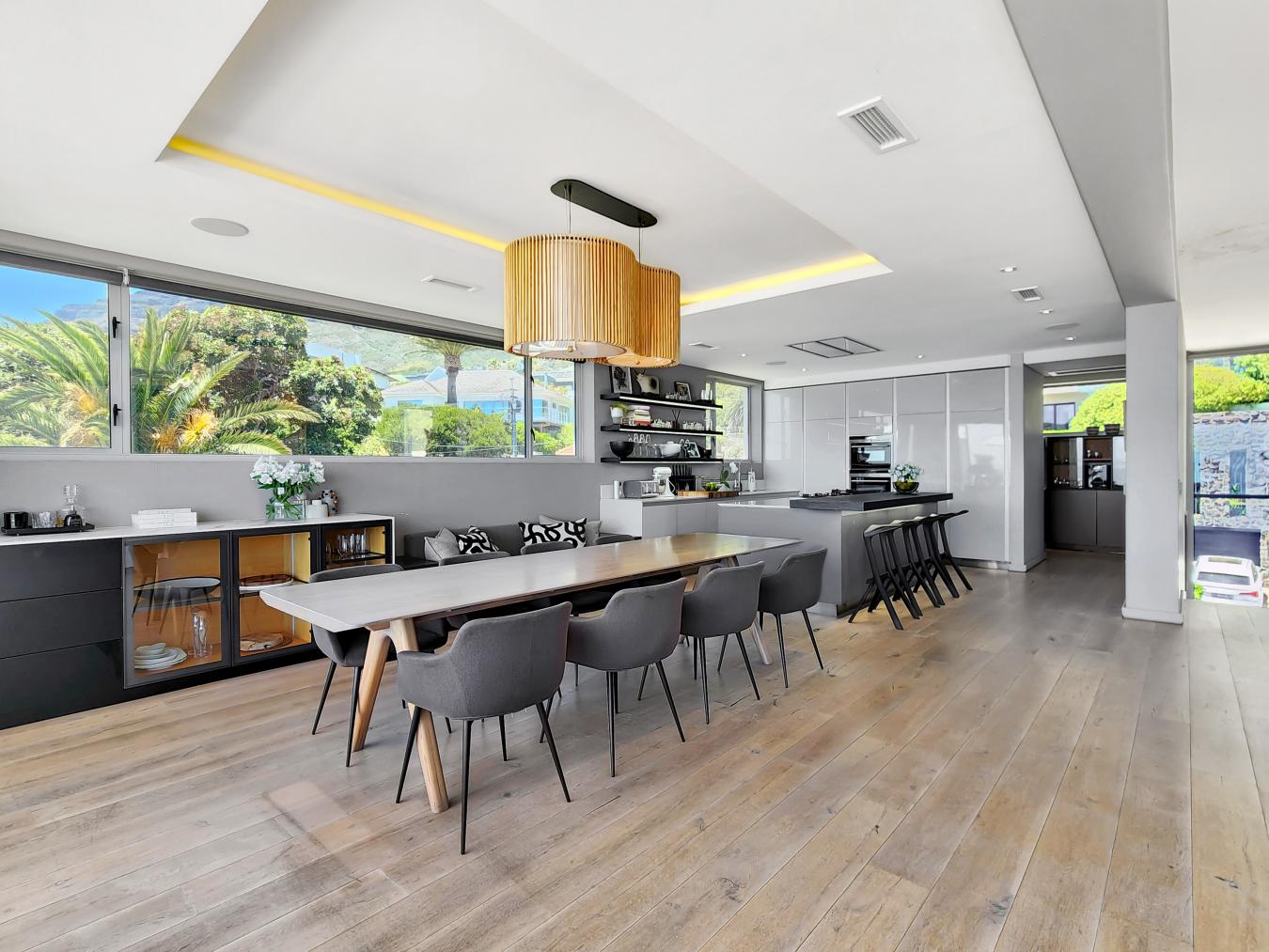 Cape Town, South Africa, 5 Bedrooms Bedrooms, ,5 BathroomsBathrooms,Residential,For Sale,2013377