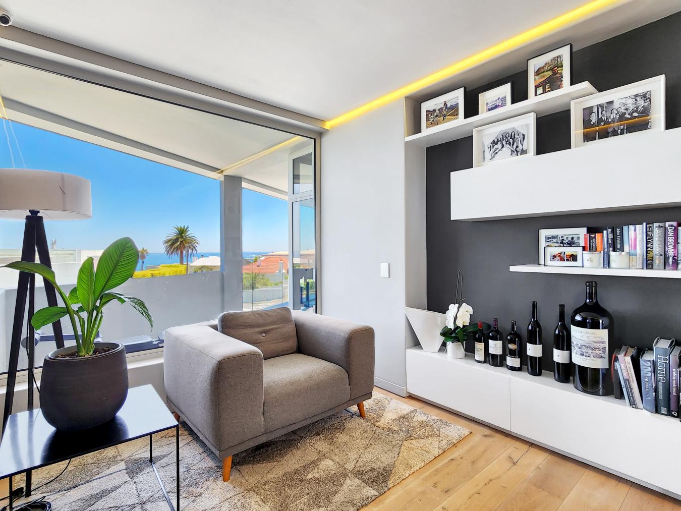 Cape Town, South Africa, 5 Bedrooms Bedrooms, ,5 BathroomsBathrooms,Residential,For Sale,2013377