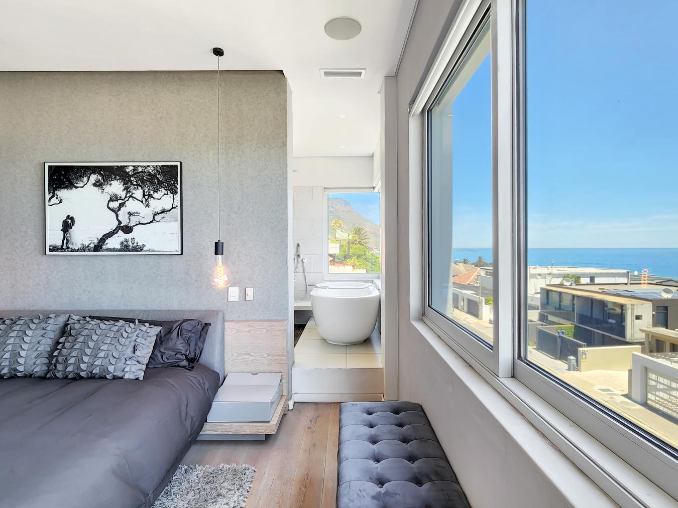 Cape Town, South Africa, 5 Bedrooms Bedrooms, ,5 BathroomsBathrooms,Residential,For Sale,2013377