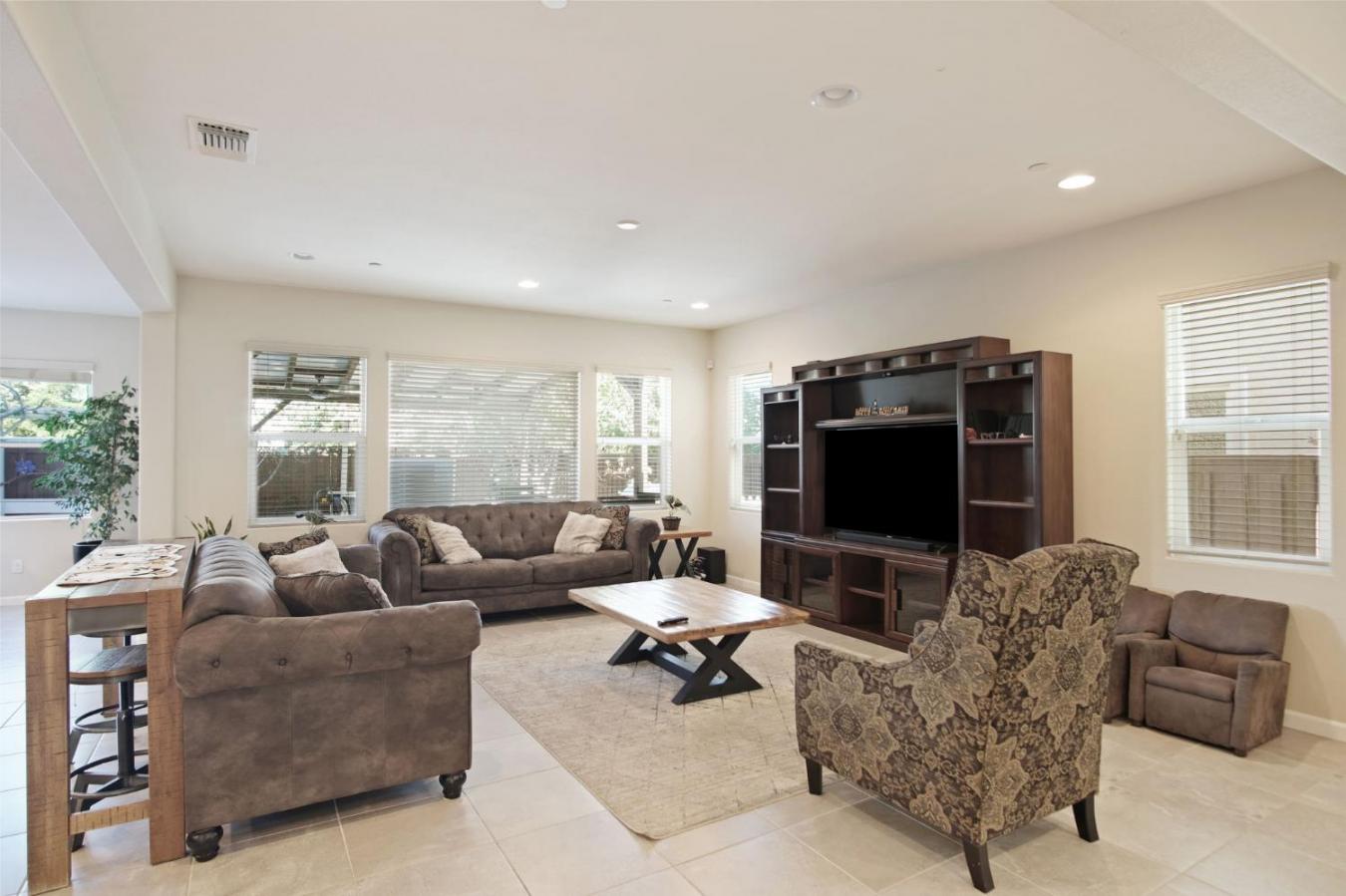 Tracy, San Joaquin, 95377, United States, 4 Bedrooms Bedrooms, ,3 BathroomsBathrooms,Residential,For Sale,2013370