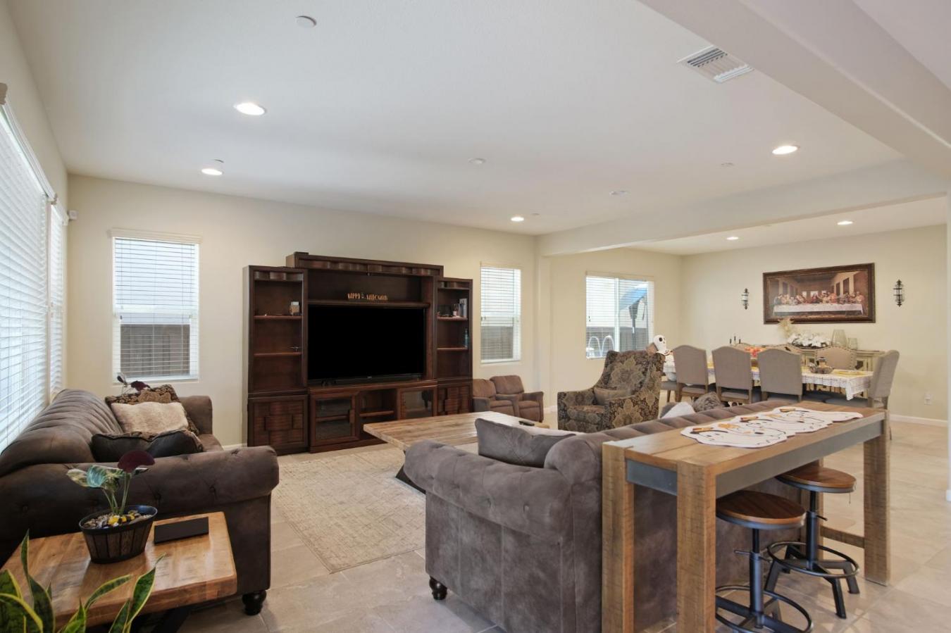 Tracy, San Joaquin, 95377, United States, 4 Bedrooms Bedrooms, ,3 BathroomsBathrooms,Residential,For Sale,2013370