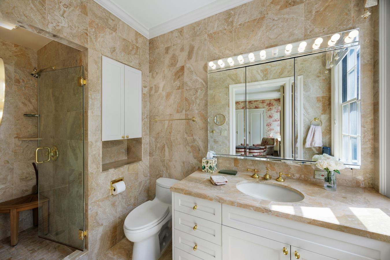 New York, New York, 10065, United States, 4 Bedrooms Bedrooms, ,3 BathroomsBathrooms,Residential,For Sale,2013360