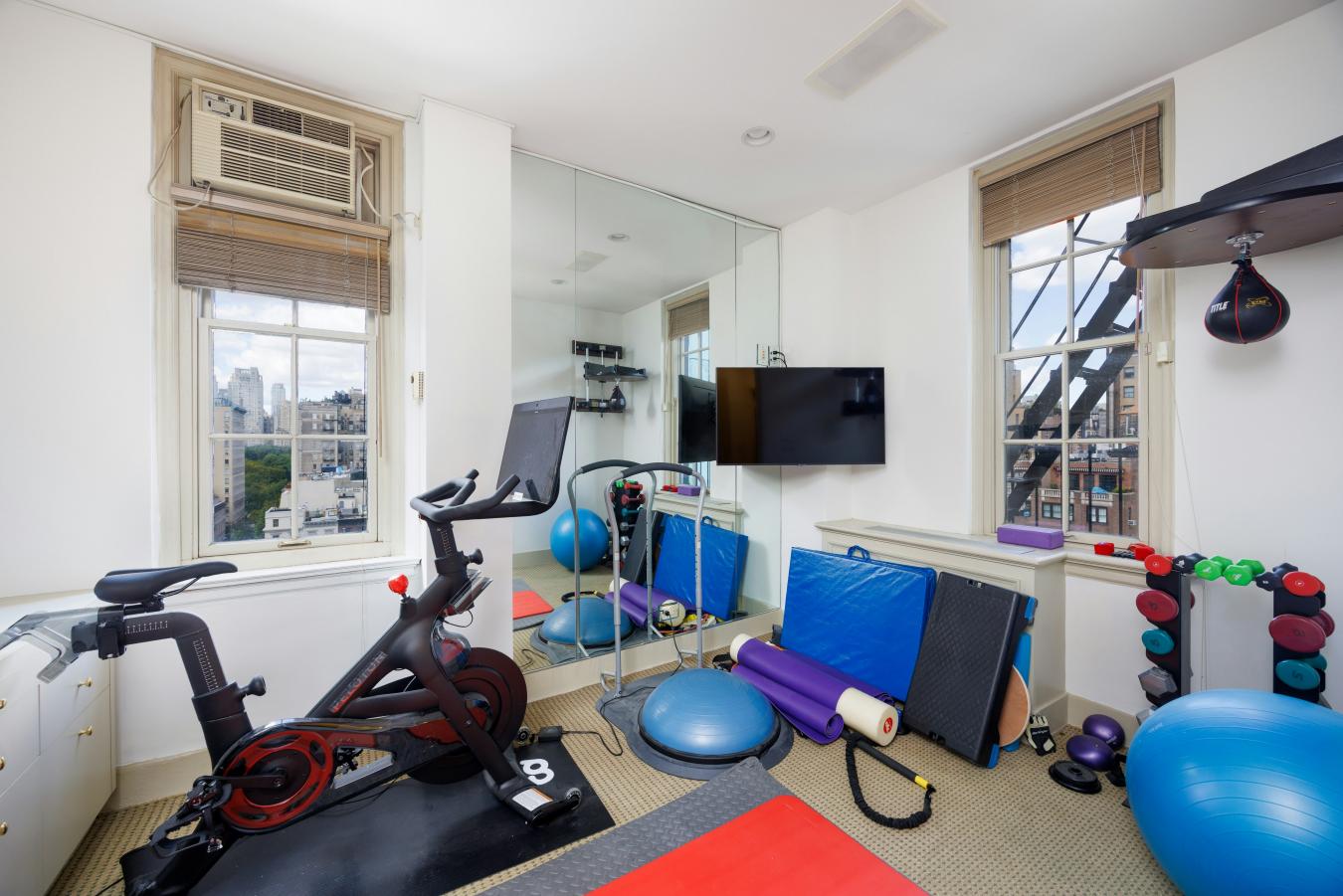 New York, New York, 10065, United States, 4 Bedrooms Bedrooms, ,3 BathroomsBathrooms,Residential,For Sale,2013360