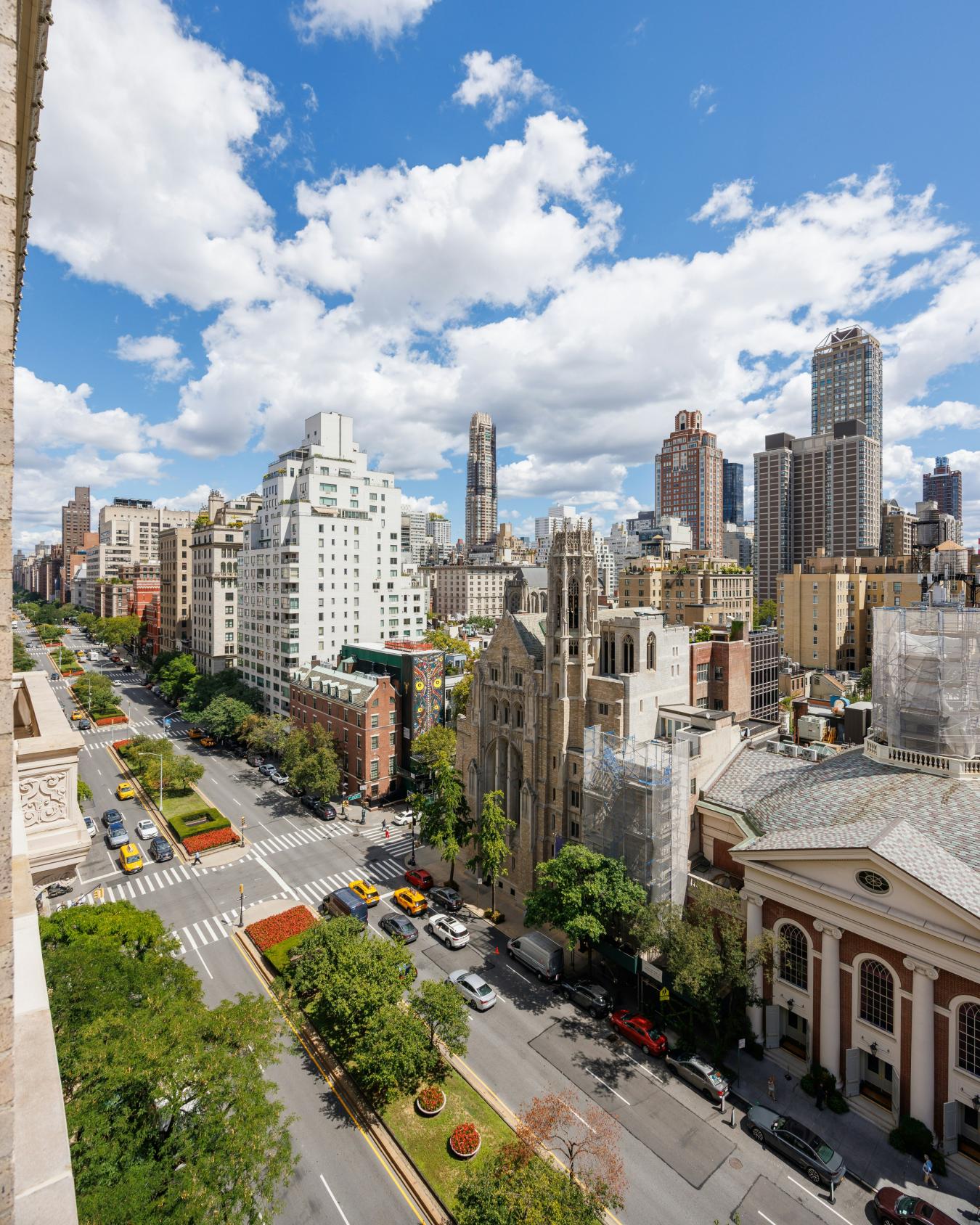 New York, New York, 10065, United States, 4 Bedrooms Bedrooms, ,3 BathroomsBathrooms,Residential,For Sale,2013360