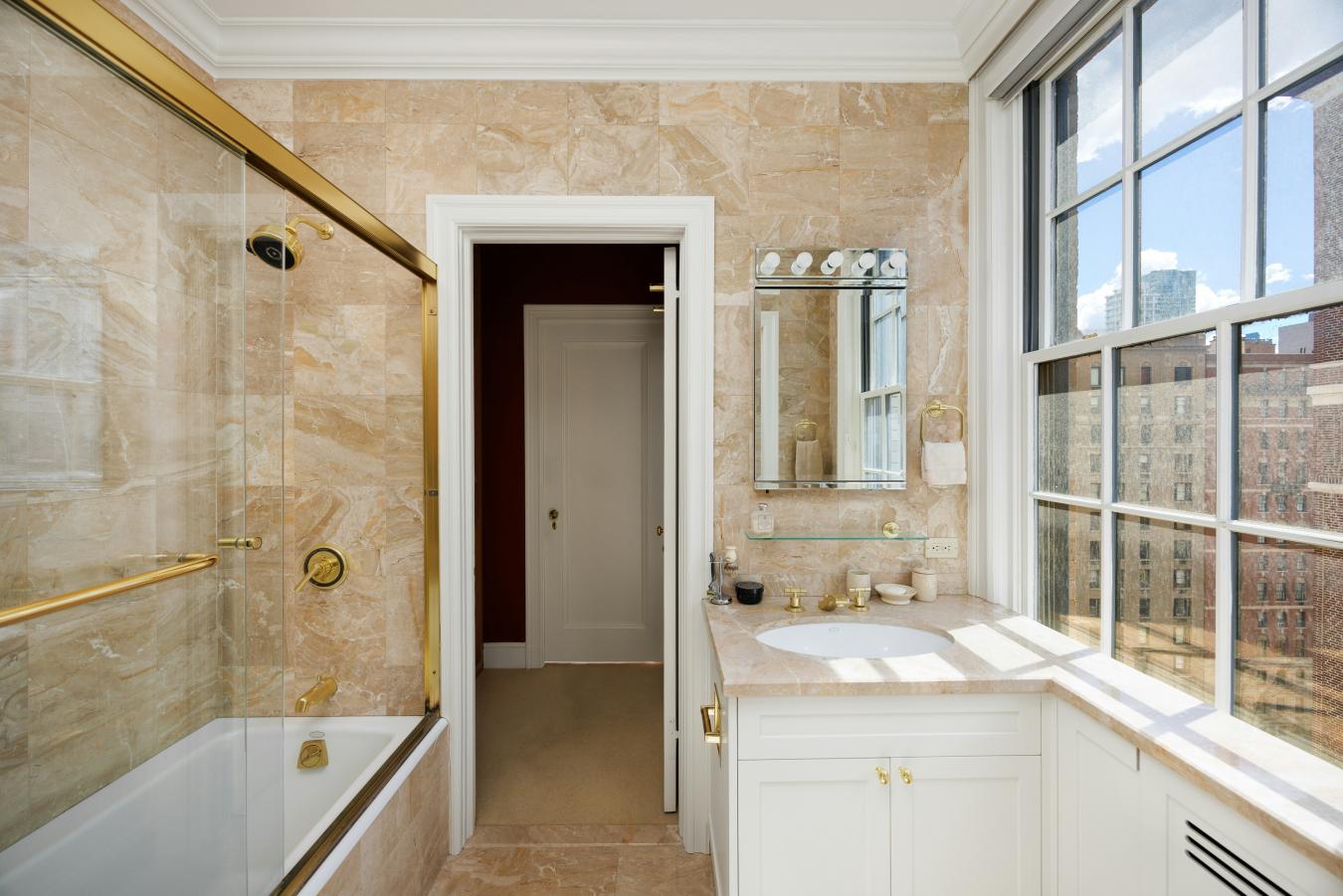 New York, New York, 10065, United States, 4 Bedrooms Bedrooms, ,3 BathroomsBathrooms,Residential,For Sale,2013360