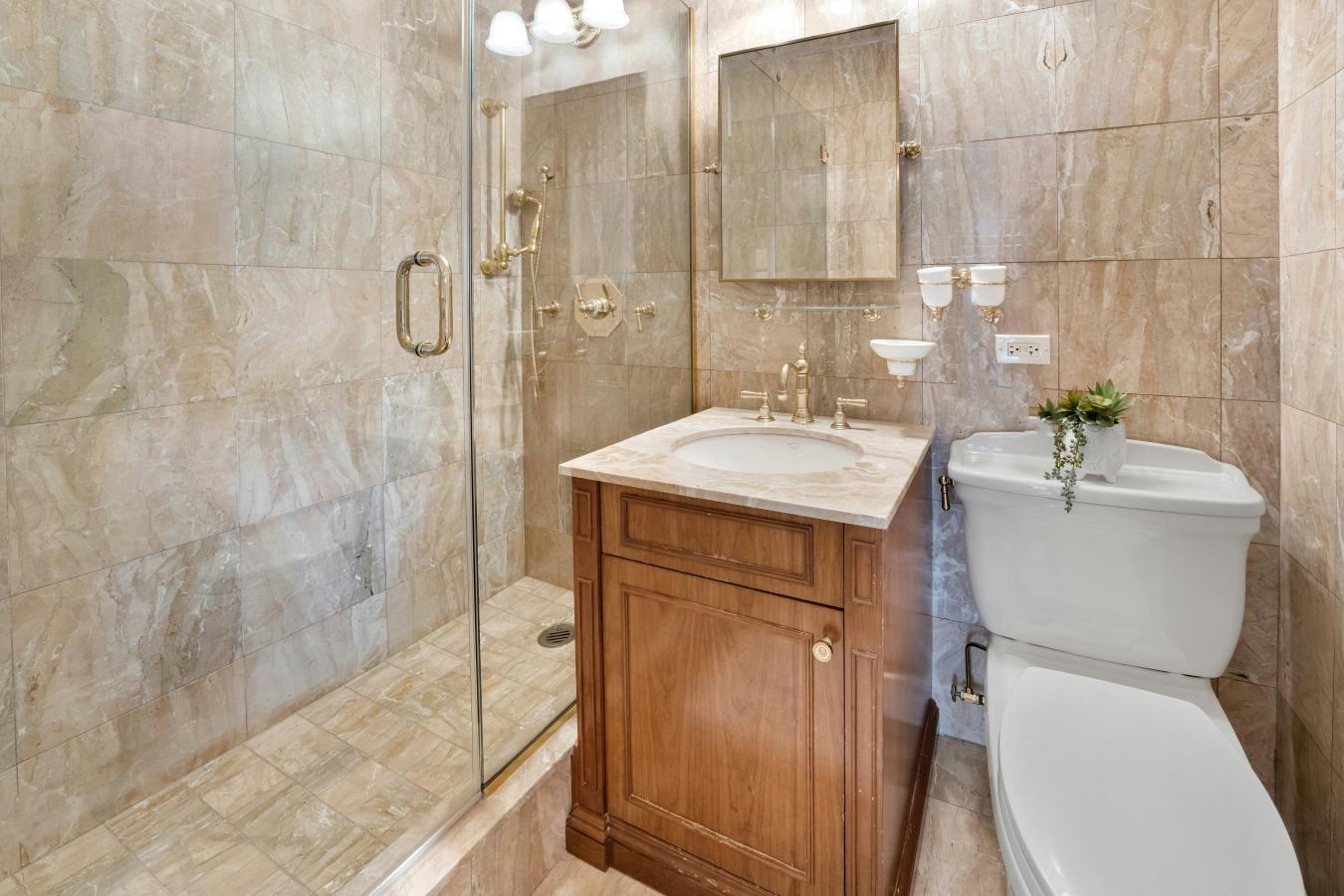 New York, New York, 10023, United States, 2 Bedrooms Bedrooms, ,2 BathroomsBathrooms,Residential,For Sale,2013350