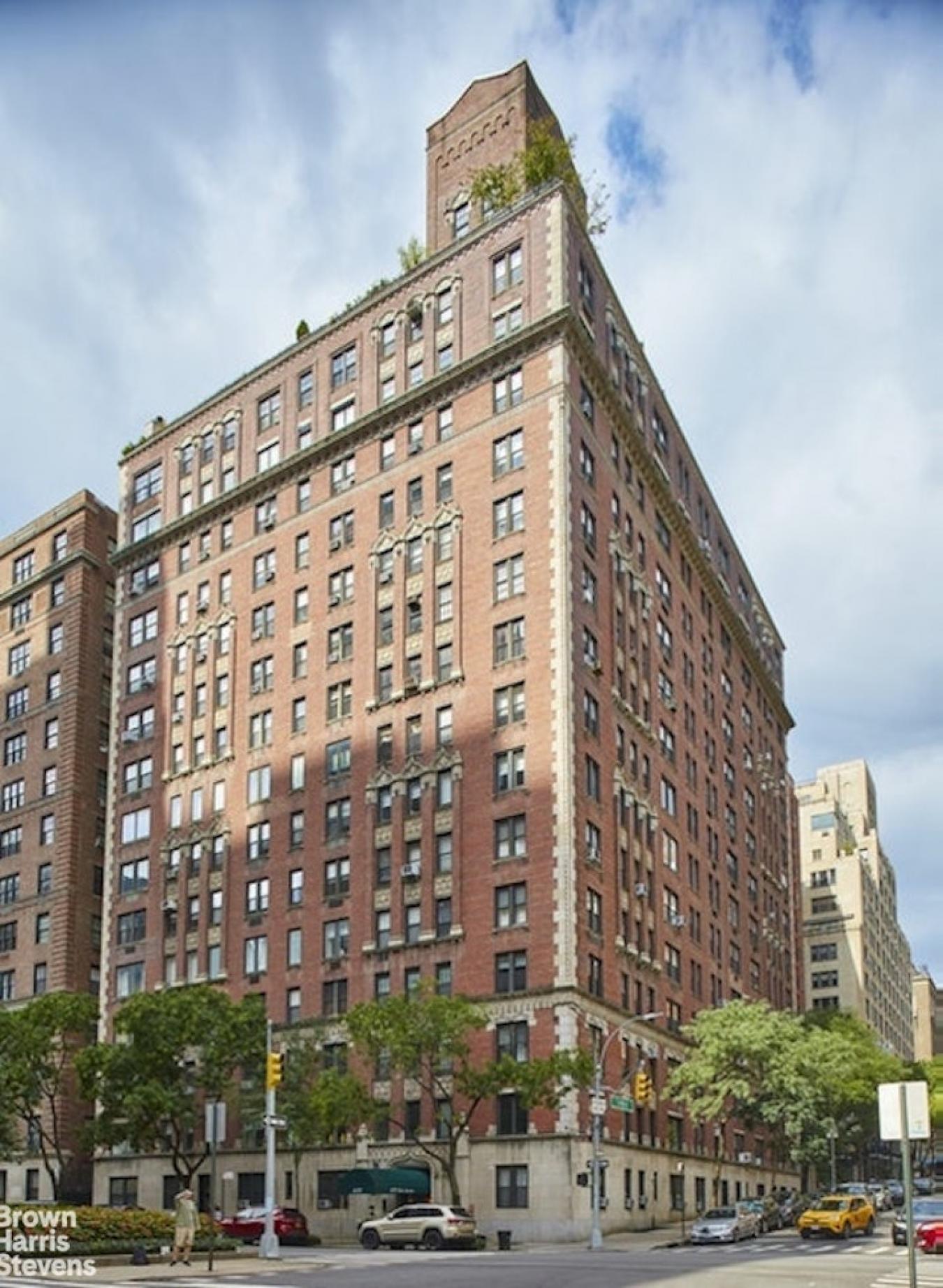 New York, New York, 10128, United States, 2 Bedrooms Bedrooms, ,2 BathroomsBathrooms,Residential,For Sale,2013348