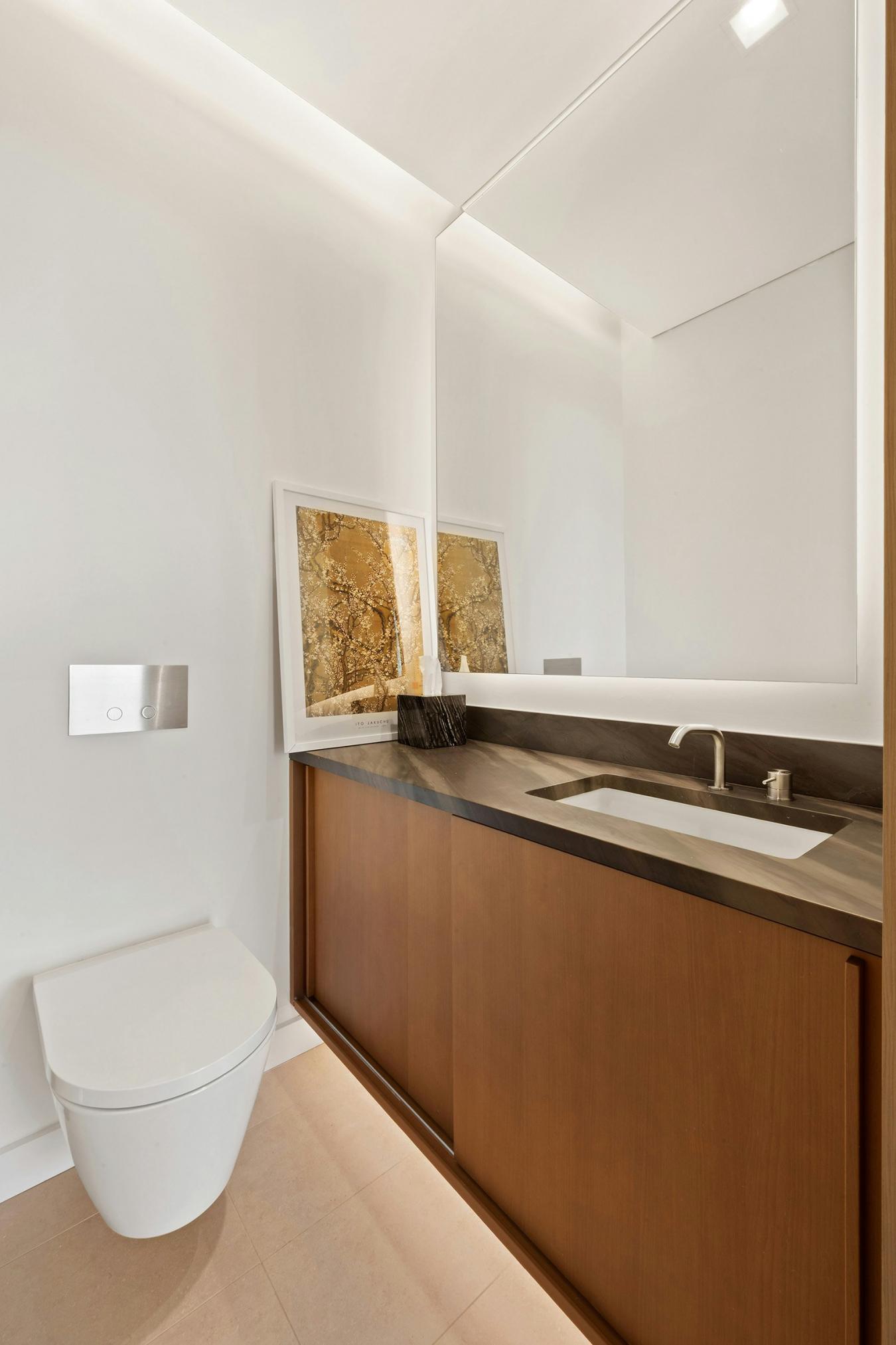 New York, New York, 10019, United States, 2 Bedrooms Bedrooms, ,2 BathroomsBathrooms,Residential,For Sale,2013346