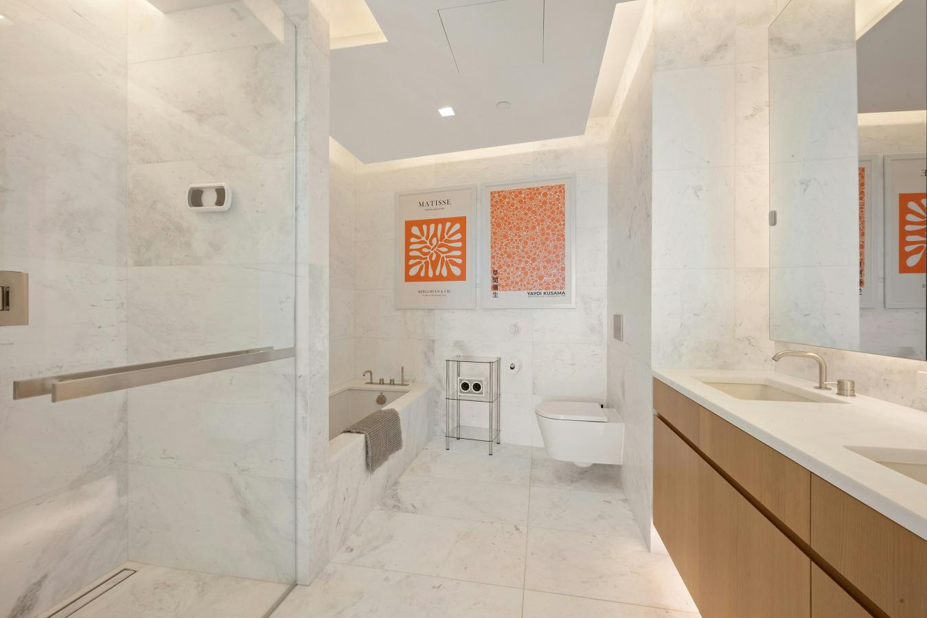 New York, New York, 10019, United States, 2 Bedrooms Bedrooms, ,2 BathroomsBathrooms,Residential,For Sale,2013346