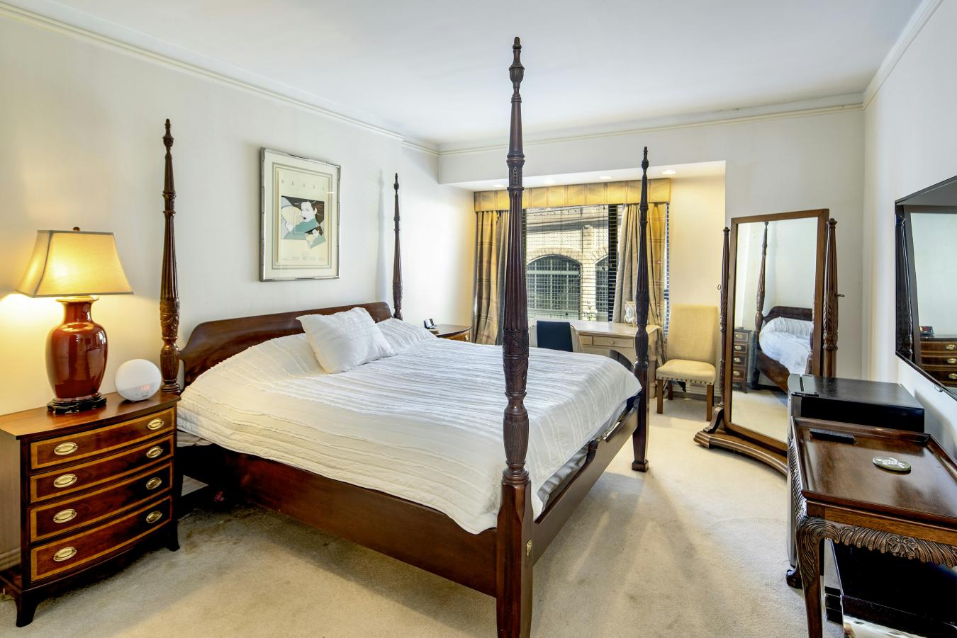 New York, New York, 10022, United States, 3 Bedrooms Bedrooms, ,3 BathroomsBathrooms,Residential,For Sale,2013345