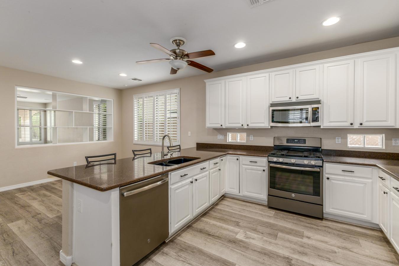 Surprise, Maricopa, 85379, United States, 4 Bedrooms Bedrooms, ,3 BathroomsBathrooms,Residential,For Sale,2013337