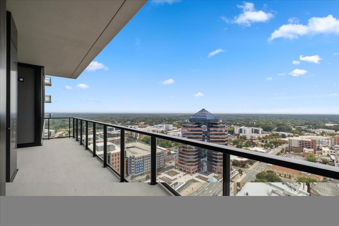 Durham, Durham, 27701, United States, 2 Bedrooms Bedrooms, ,2 BathroomsBathrooms,Residential,For Sale,2013597