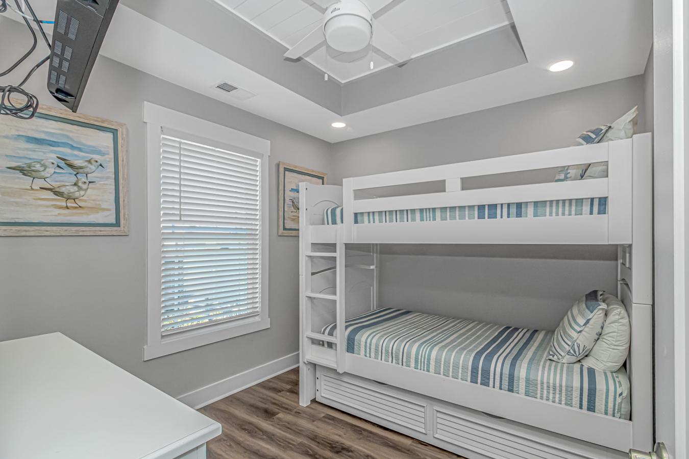 Myrtle Beach, South Carolina, 29575, United States, 6 Bedrooms Bedrooms, ,3 BathroomsBathrooms,Residential,For Sale,2013336