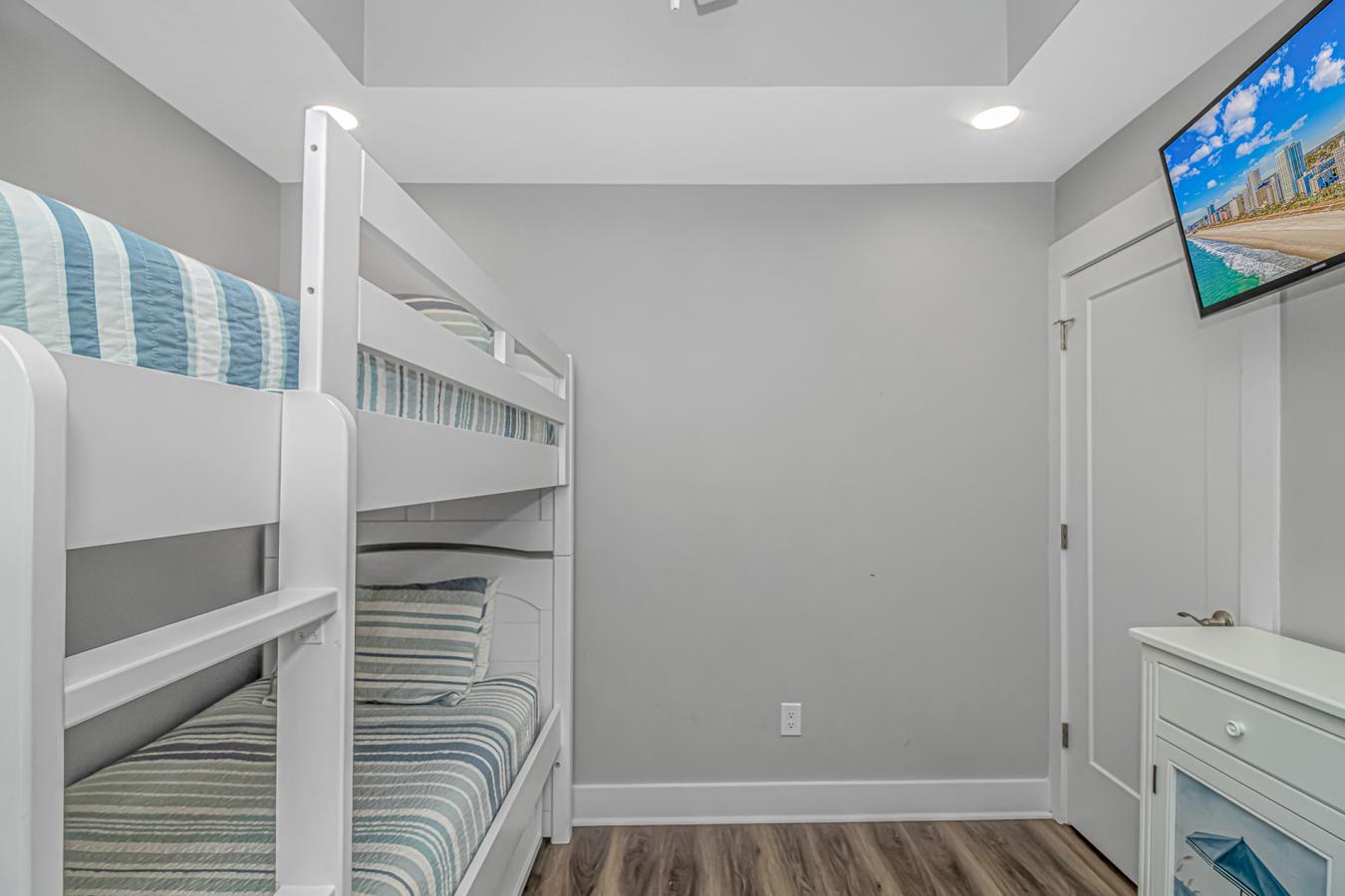 Myrtle Beach, South Carolina, 29575, United States, 6 Bedrooms Bedrooms, ,3 BathroomsBathrooms,Residential,For Sale,2013336