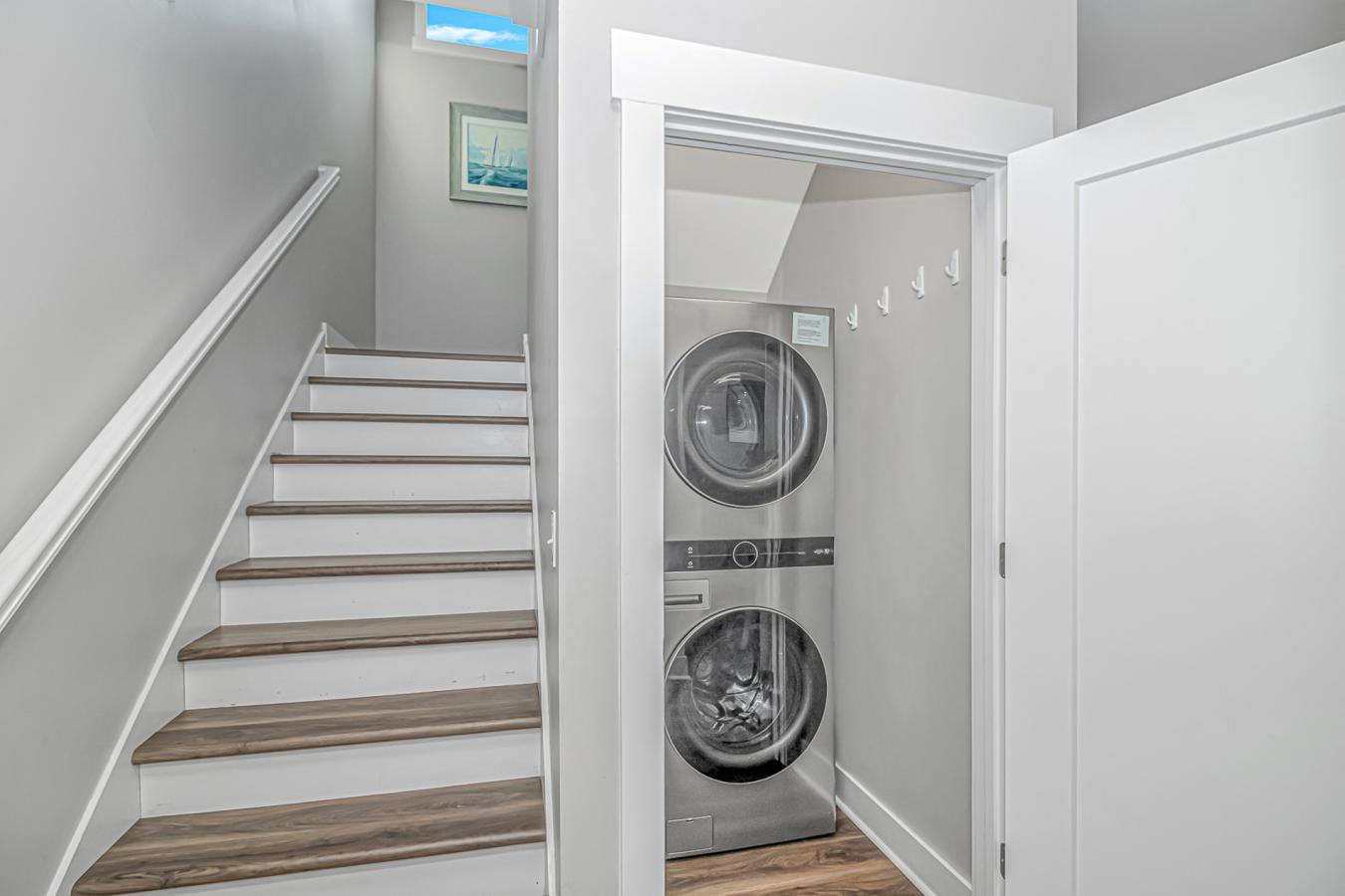 Myrtle Beach, South Carolina, 29575, United States, 6 Bedrooms Bedrooms, ,3 BathroomsBathrooms,Residential,For Sale,2013336