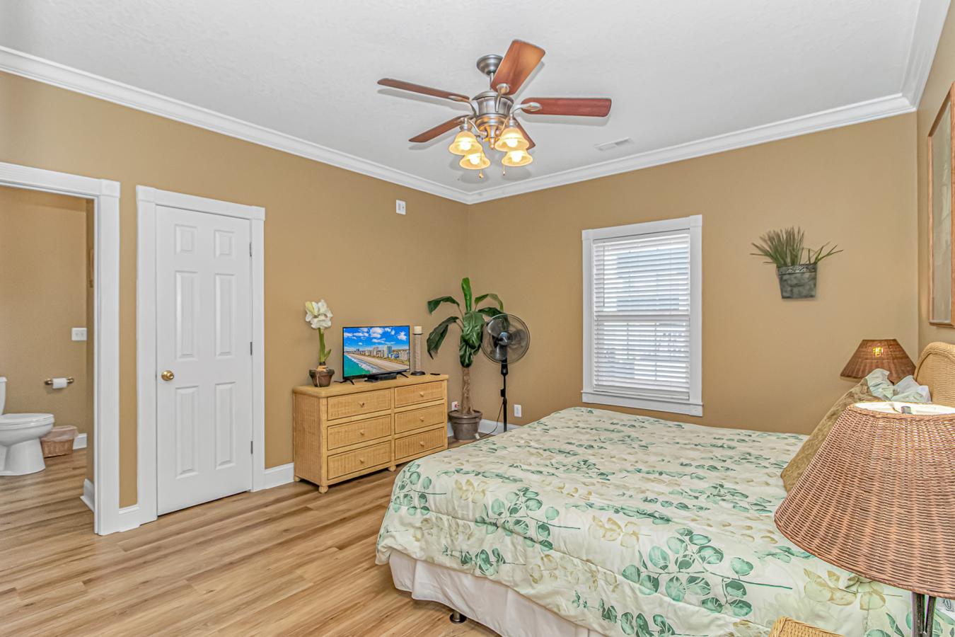 Myrtle Beach, South Carolina, 29575, United States, 5 Bedrooms Bedrooms, ,2 BathroomsBathrooms,Residential,For Sale,2013334