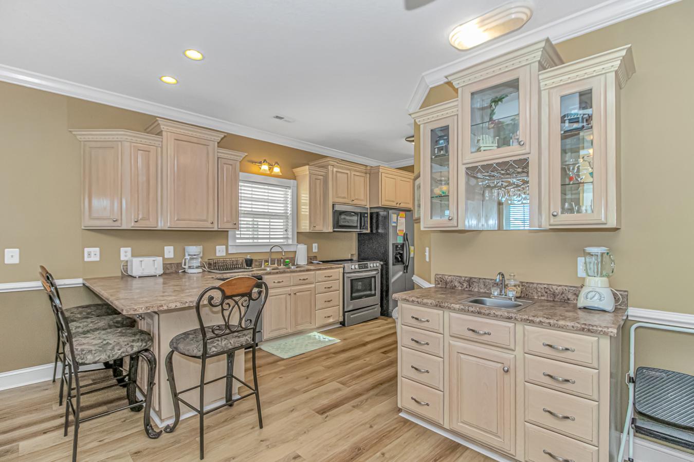 Myrtle Beach, South Carolina, 29575, United States, 5 Bedrooms Bedrooms, ,2 BathroomsBathrooms,Residential,For Sale,2013334