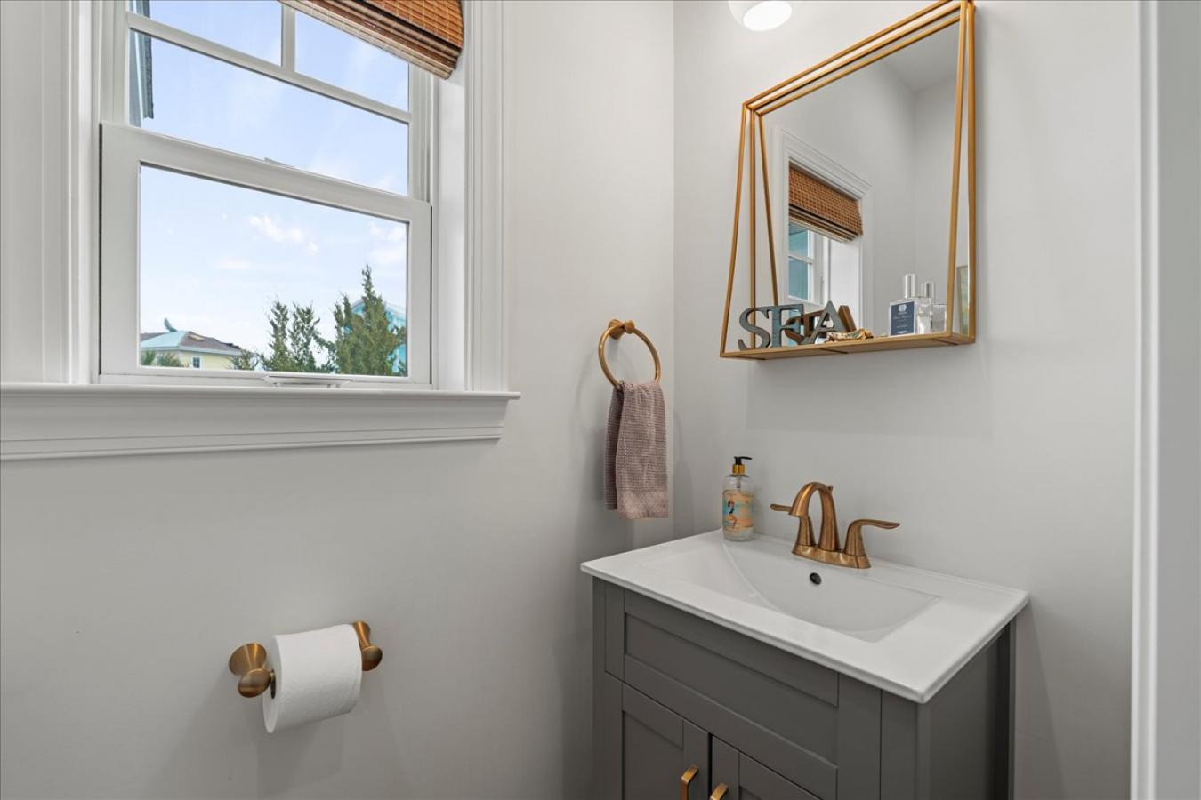 Harbor Island, South Carolina, 29920, United States, 4 Bedrooms Bedrooms, ,3 BathroomsBathrooms,Residential,For Sale,2013331