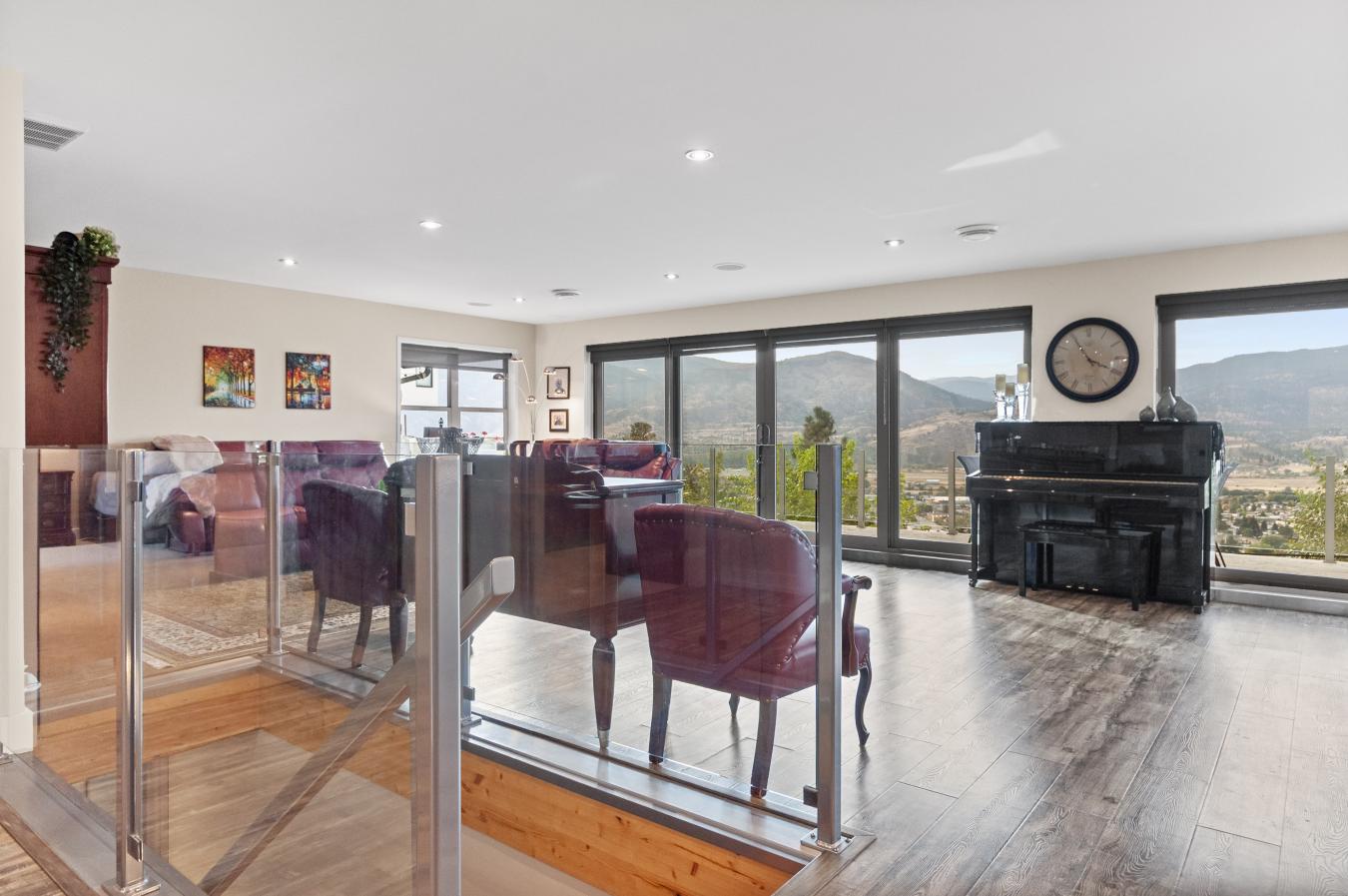 Penticton, BC, V2A 7T1, Canada, 6 Bedrooms Bedrooms, ,4 BathroomsBathrooms,Residential,For Sale,2013325