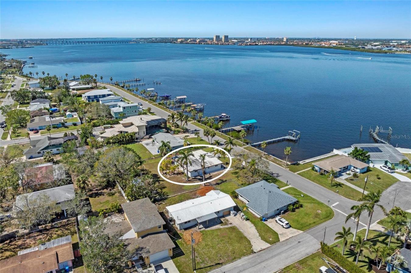 2014 Riverside Drive E, Bradenton, Manatee, 34208, United States, 2 Bedrooms Bedrooms, ,2 BathroomsBathrooms,Residential,For Sale,2014 Riverside Drive E,A4672794