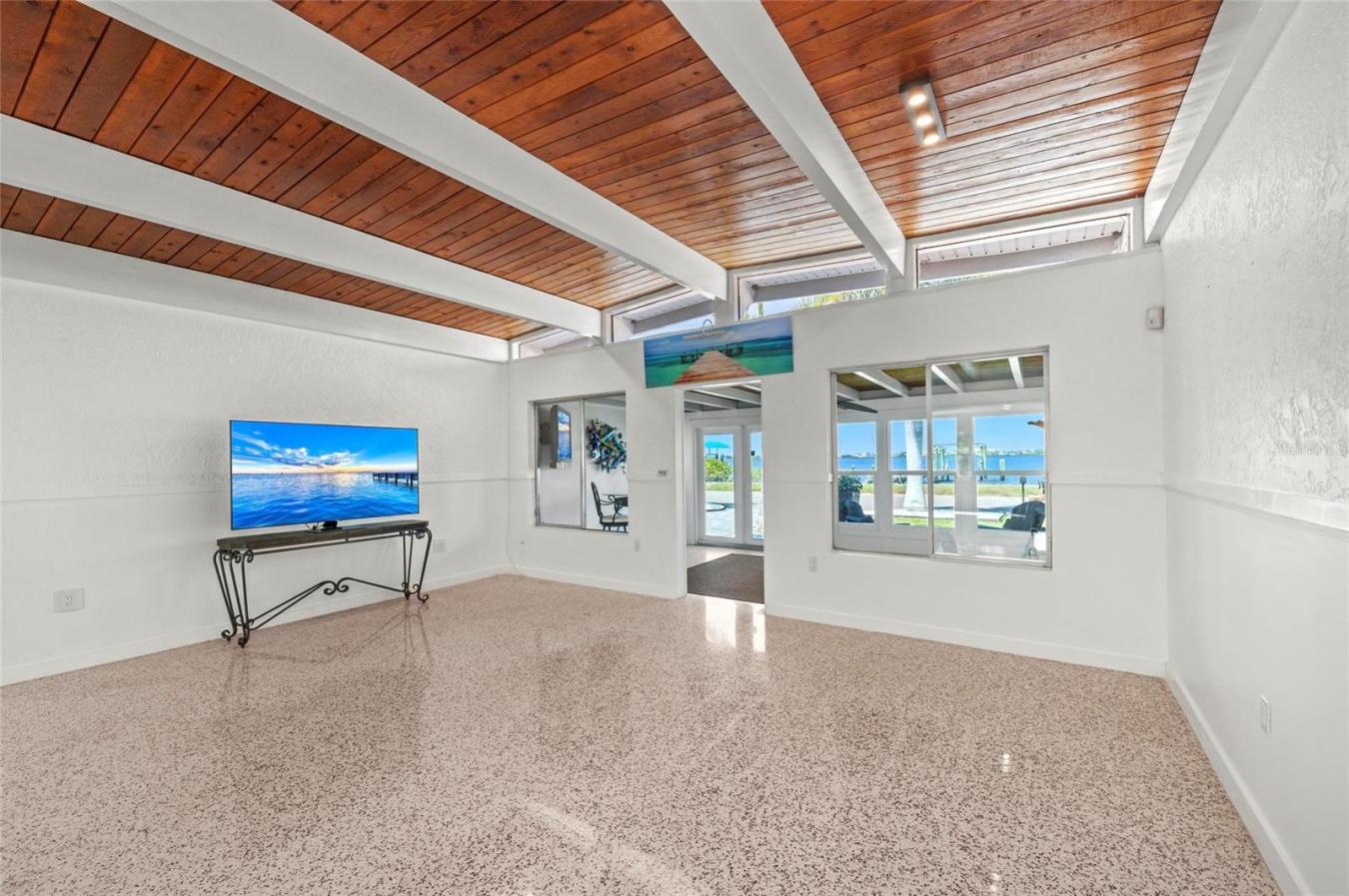 2014 Riverside Drive E, Bradenton, Manatee, 34208, United States, 2 Bedrooms Bedrooms, ,2 BathroomsBathrooms,Residential,For Sale,2014 Riverside Drive E,A4672794