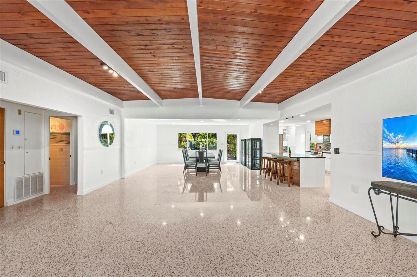 2014 Riverside Drive E, Bradenton, Manatee, 34208, United States, 2 Bedrooms Bedrooms, ,2 BathroomsBathrooms,Residential,For Sale,2014 Riverside Drive E,A4672794