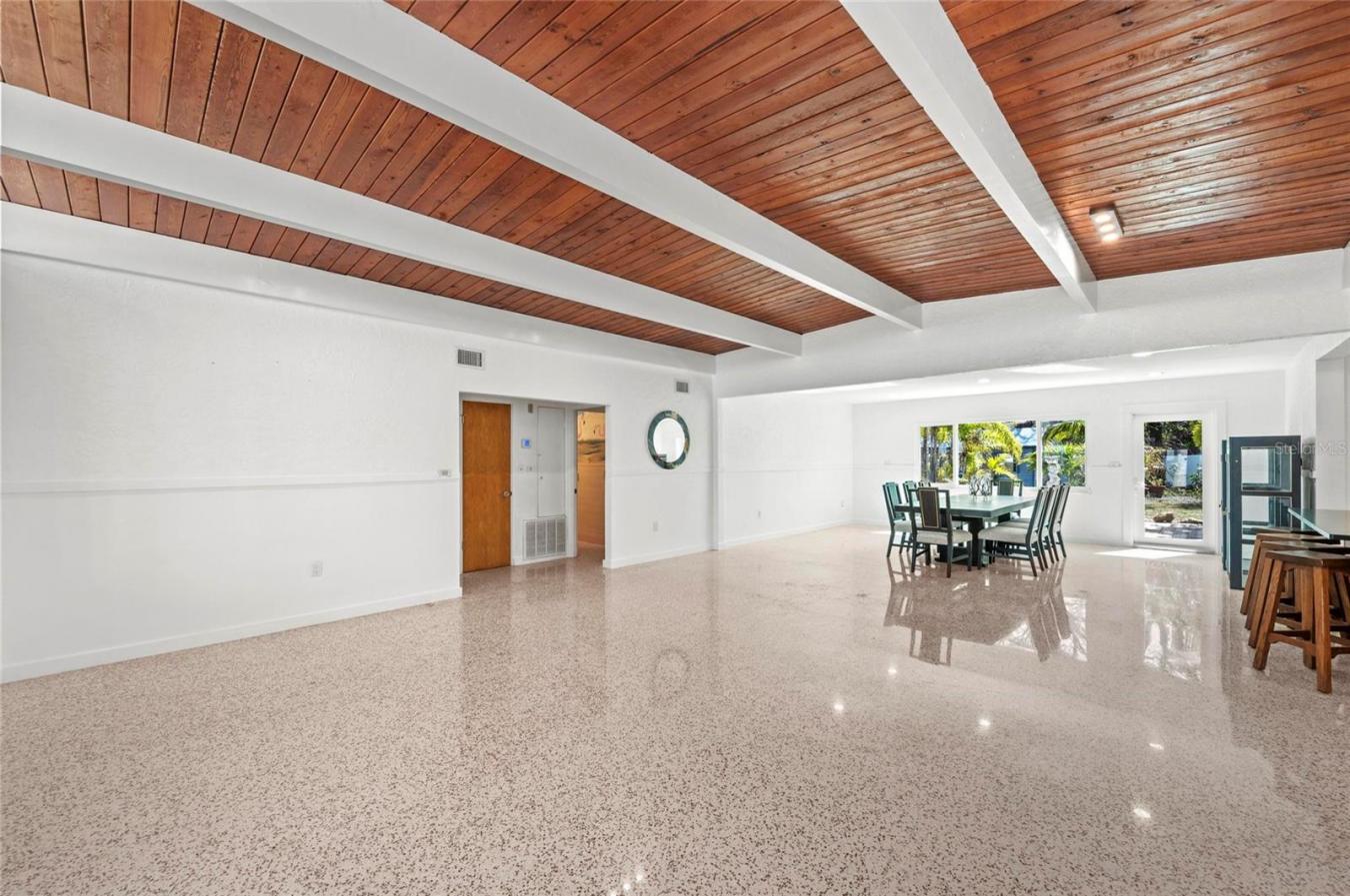 2014 Riverside Drive E, Bradenton, Manatee, 34208, United States, 2 Bedrooms Bedrooms, ,2 BathroomsBathrooms,Residential,For Sale,2014 Riverside Drive E,A4672794