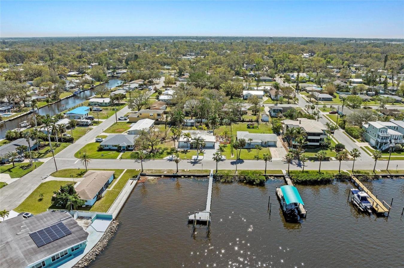 2014 Riverside Drive E, Bradenton, Manatee, 34208, United States, 2 Bedrooms Bedrooms, ,2 BathroomsBathrooms,Residential,For Sale,2014 Riverside Drive E,A4672794