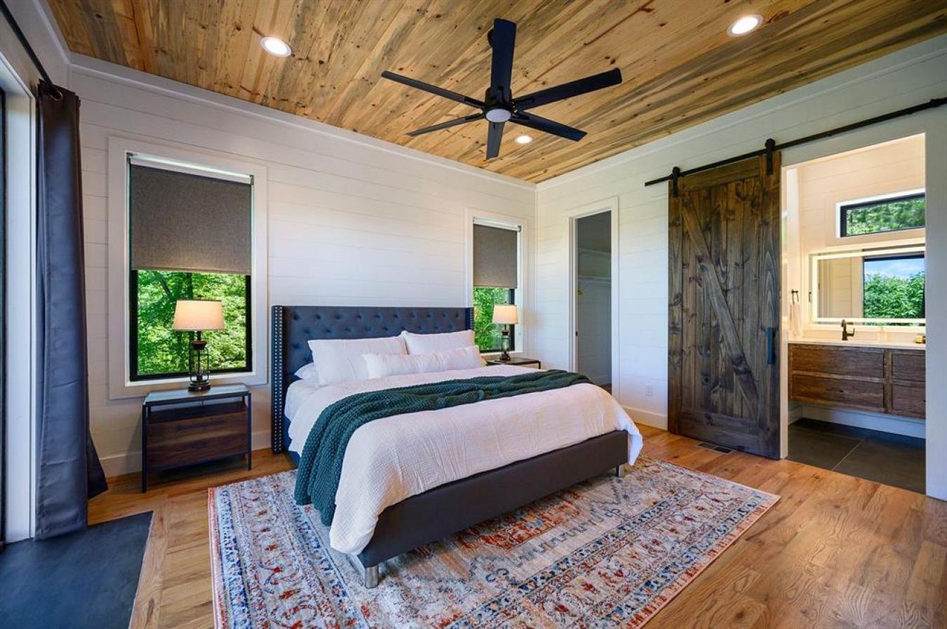 Broken Bow, McCurtain, 74728, United States, 3 Bedrooms Bedrooms, ,3 BathroomsBathrooms,Residential,For Sale,2013594