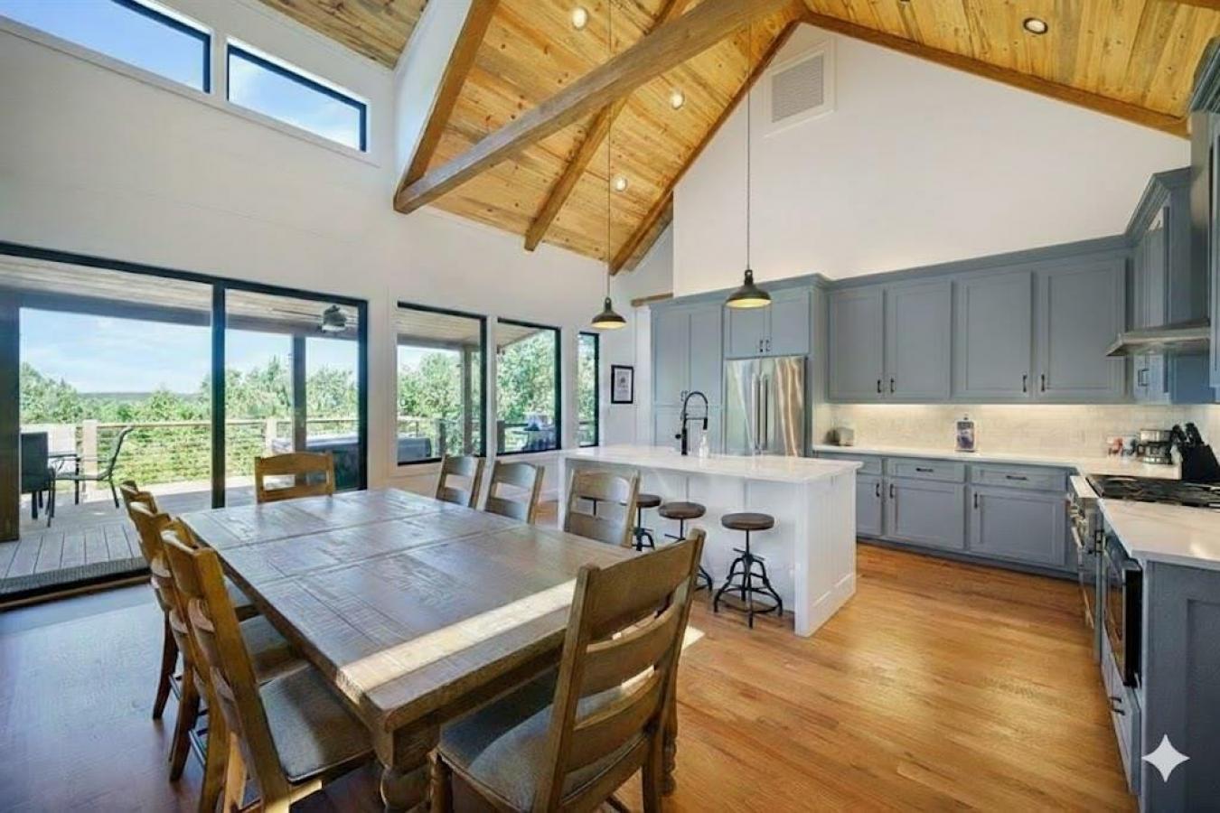 Broken Bow, McCurtain, 74728, United States, 3 Bedrooms Bedrooms, ,3 BathroomsBathrooms,Residential,For Sale,2013594