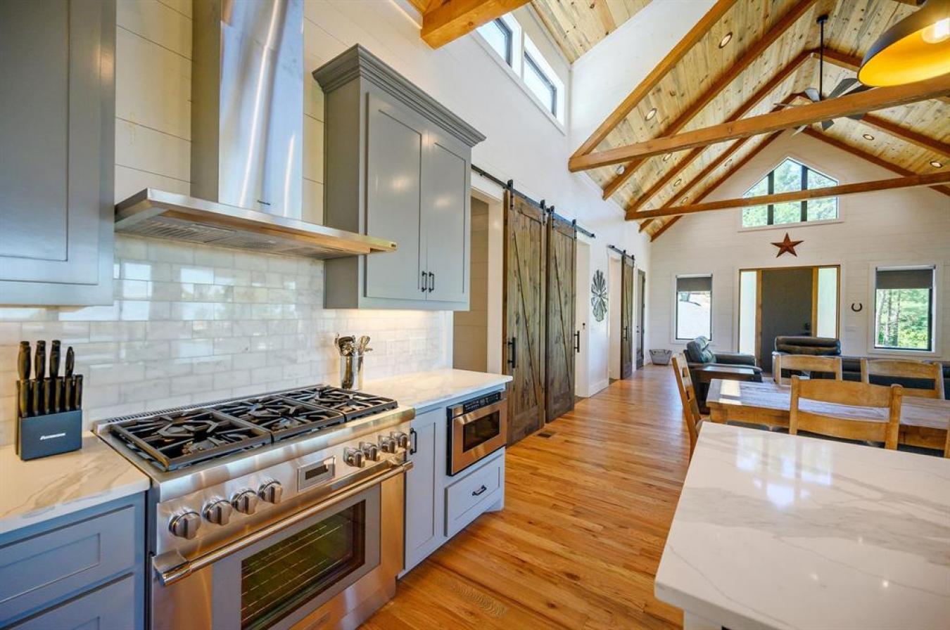 Broken Bow, McCurtain, 74728, United States, 3 Bedrooms Bedrooms, ,3 BathroomsBathrooms,Residential,For Sale,2013594