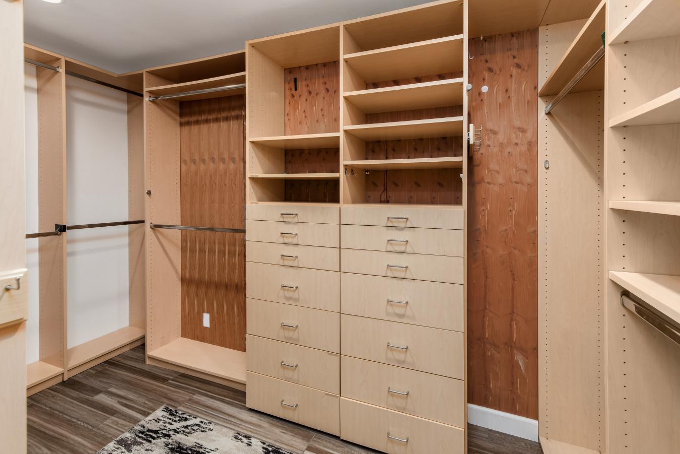 Carlsbad, California, 92008, United States, 6 Bedrooms Bedrooms, ,5 BathroomsBathrooms,Residential,For Sale,2013849