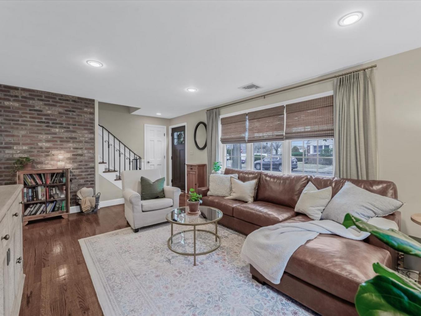 Bellmore, Nassau County, 11710, United States, 4 Bedrooms Bedrooms, ,2 BathroomsBathrooms,Residential,For Sale,2013593