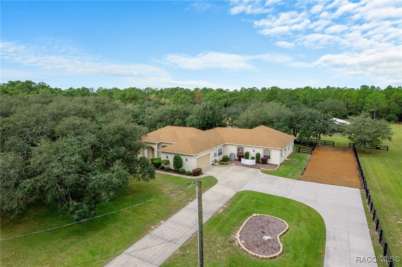 Beverly Hills, Citrus, 34465, United States, 5 Bedrooms Bedrooms, ,3 BathroomsBathrooms,Residential,For Sale,2013591