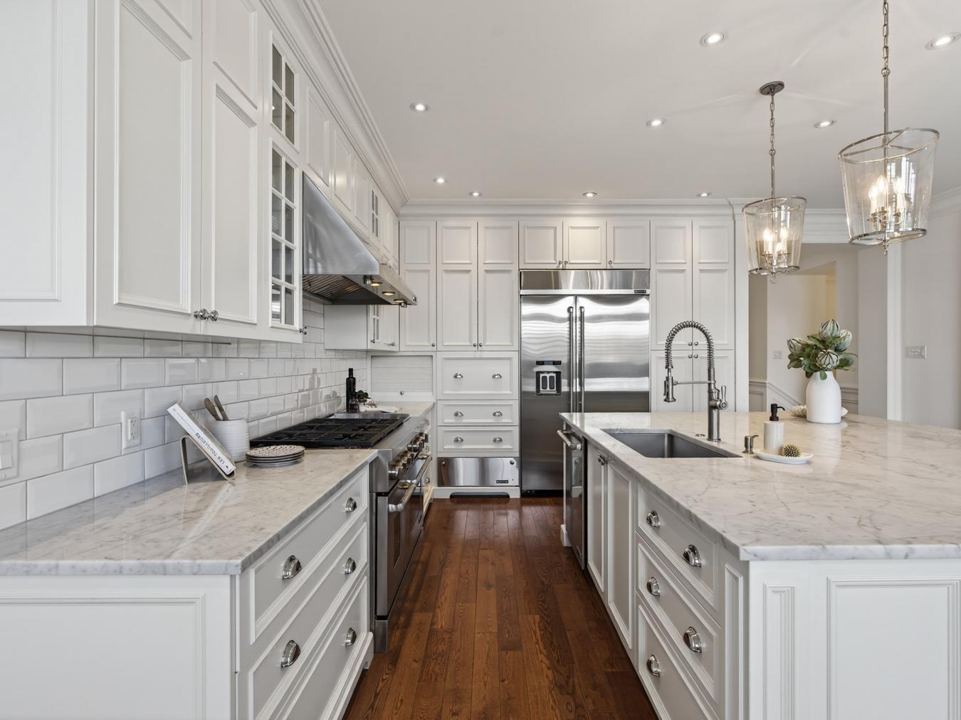 Brossard, QC, J4Y 0J1, Canada, 5 Bedrooms Bedrooms, ,3 BathroomsBathrooms,Residential,For Sale,2017814