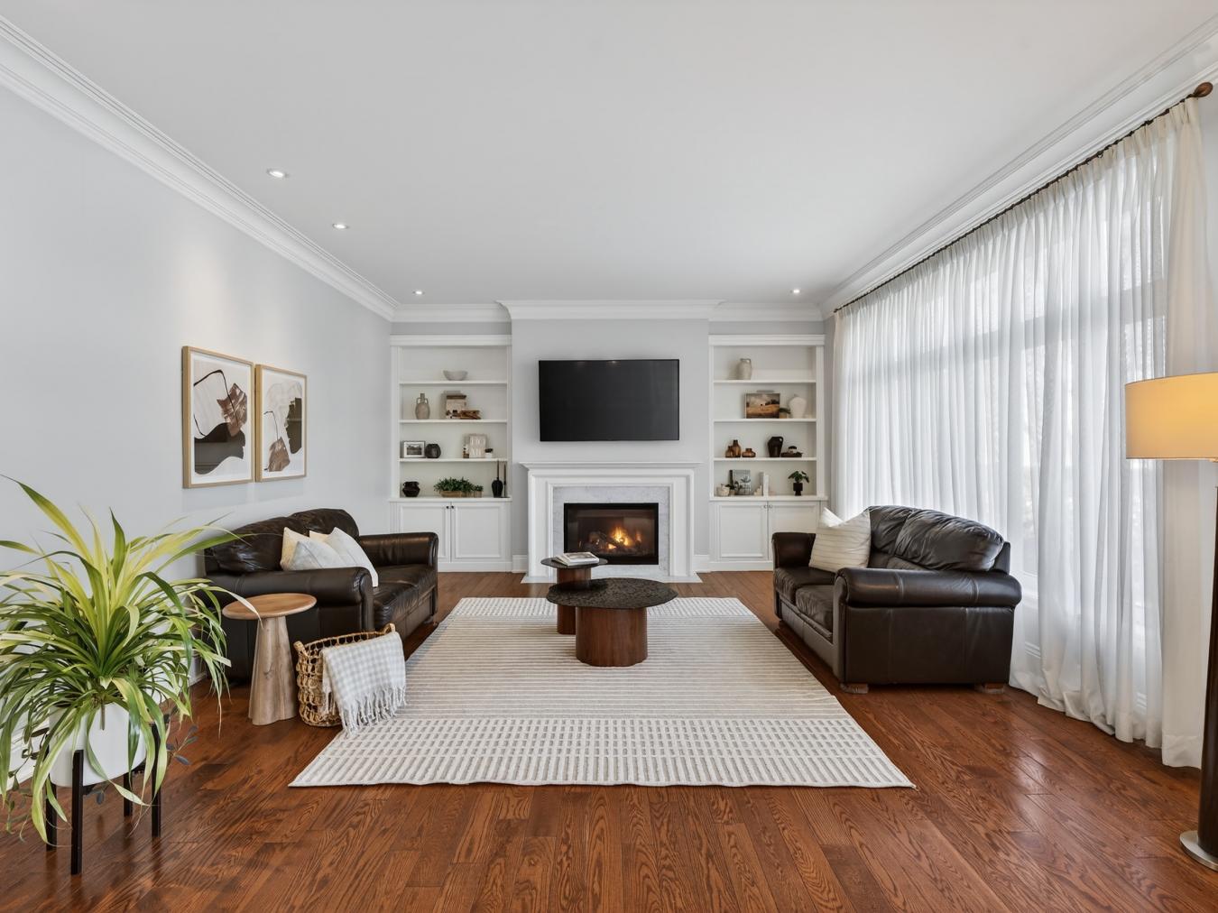 Brossard, QC, J4Y 0J1, Canada, 5 Bedrooms Bedrooms, ,3 BathroomsBathrooms,Residential,For Sale,2017814