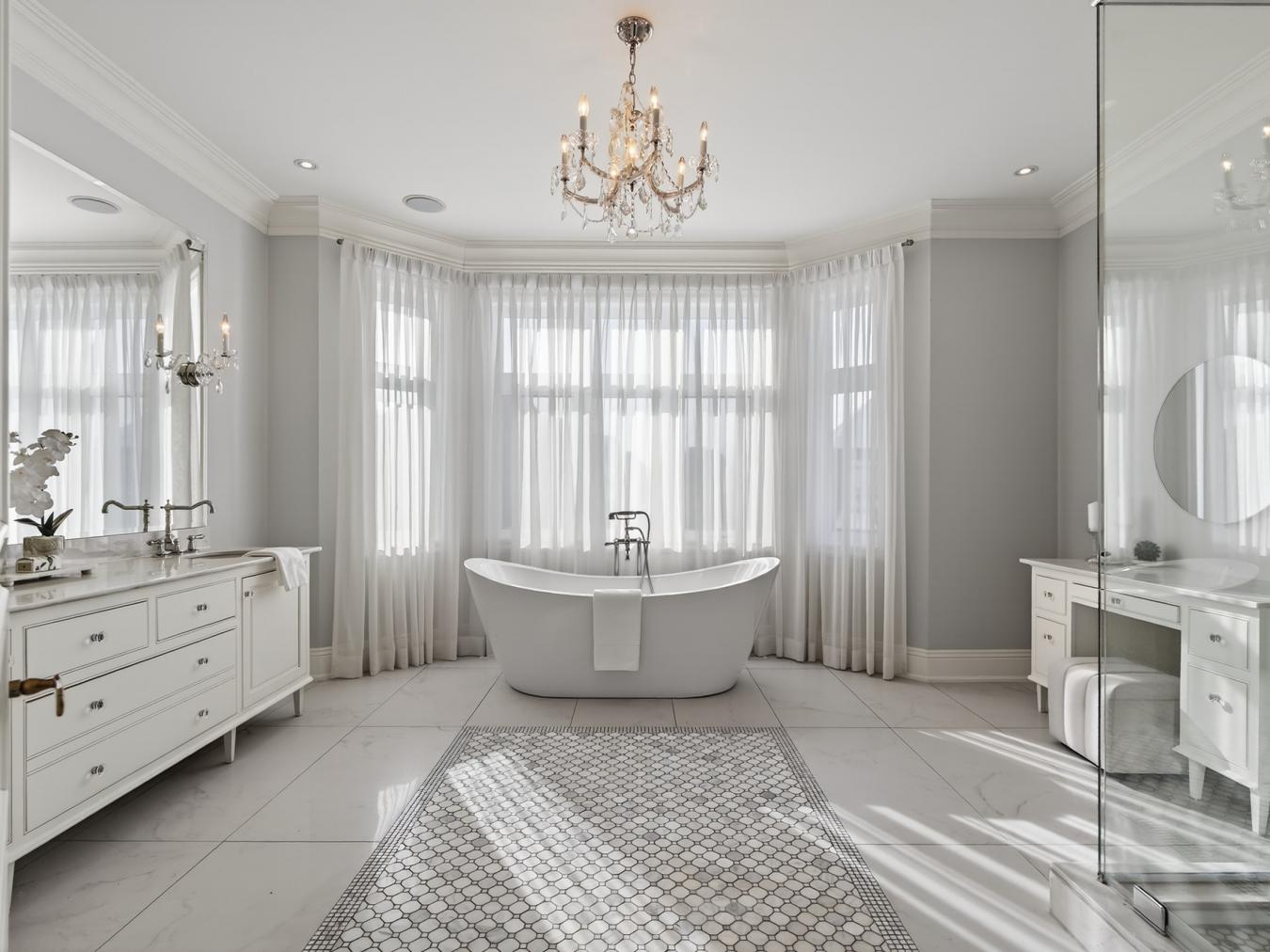 Brossard, QC, J4Y 0J1, Canada, 5 Bedrooms Bedrooms, ,3 BathroomsBathrooms,Residential,For Sale,2017814