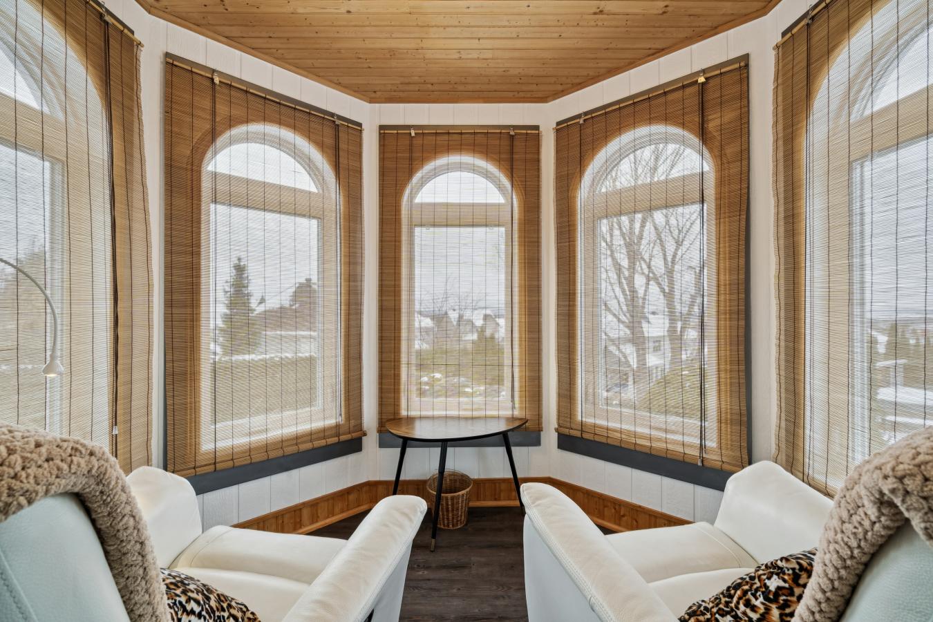 Mont-Saint-Hilaire, QC, J3H 5X7, Canada, 3 Bedrooms Bedrooms, ,2 BathroomsBathrooms,Residential,For Sale,2013846