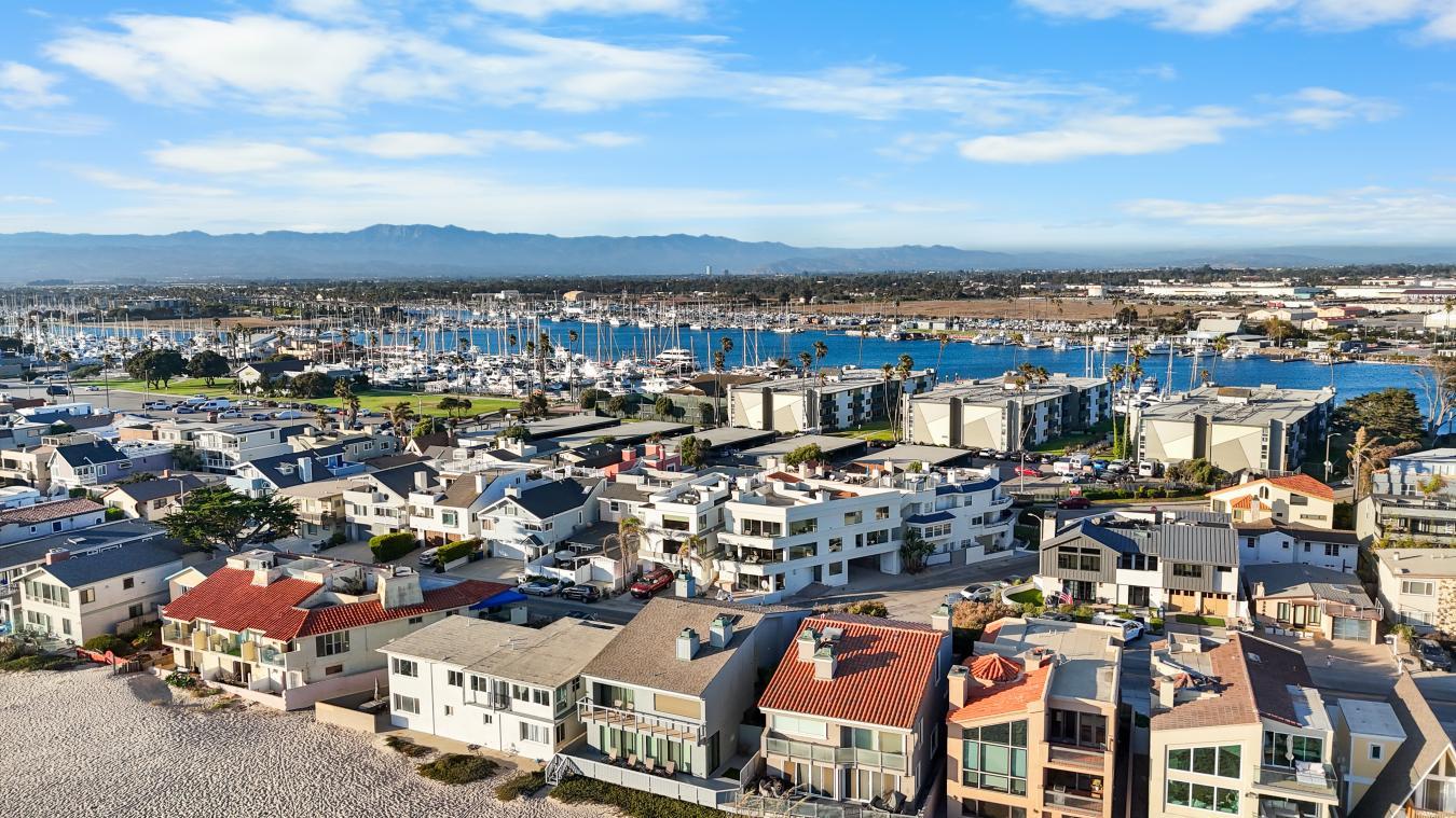 Oxnard, California, 93035, United States, 3 Bedrooms Bedrooms, ,4 BathroomsBathrooms,Residential,For Sale,2013588